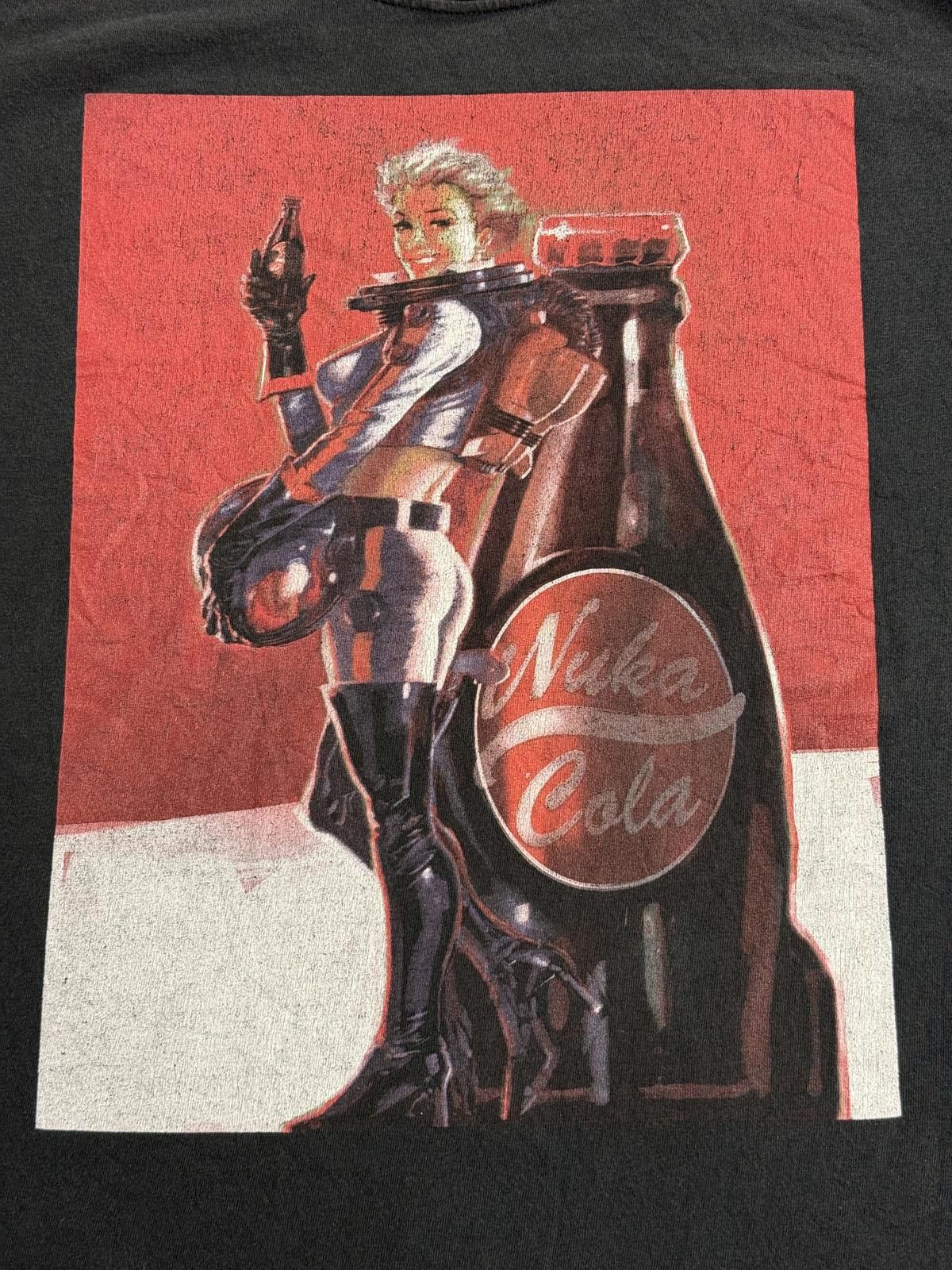 Other Fallout 4 Video Game T-shirt 2016 Bethesda Tag Nuka Cola XXL Size US XL / EU 56 / 4 - 4 Thumbnail
