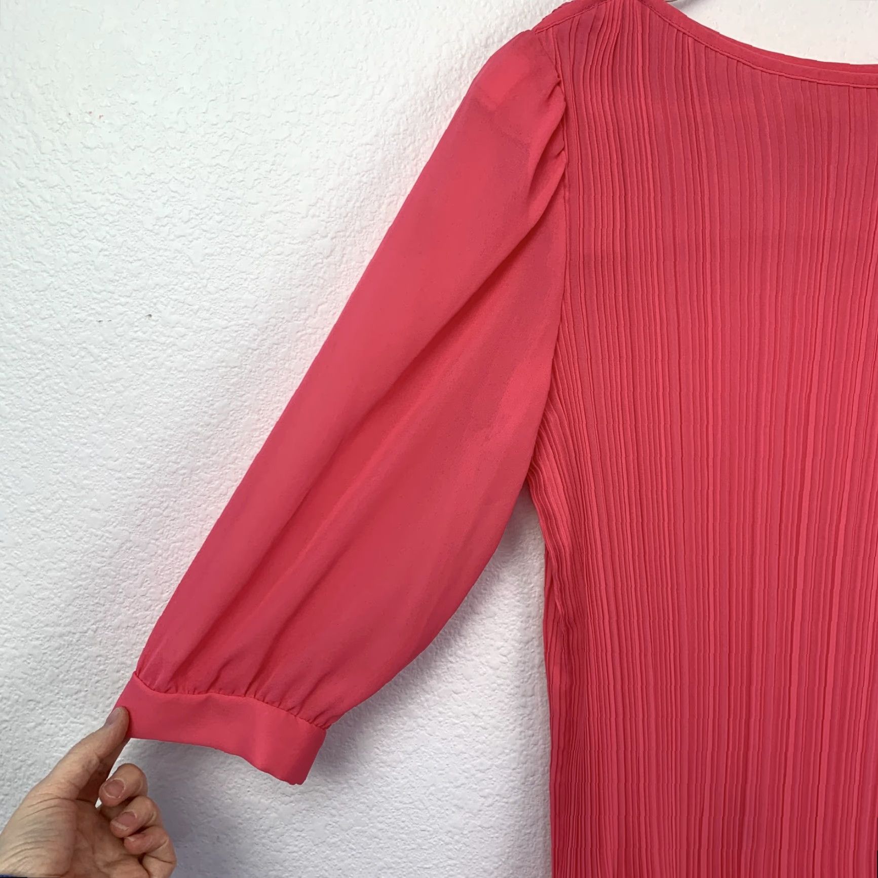 Vintage VINTAGE Dress Women's 14 Coral Pink Pleated Drop Waist Knee Length 3/4 Sleeve Pearl Cuff Polyester Salmon Pink Size XL / US 12-14 / IT 48-50 - 2 Thumbnail