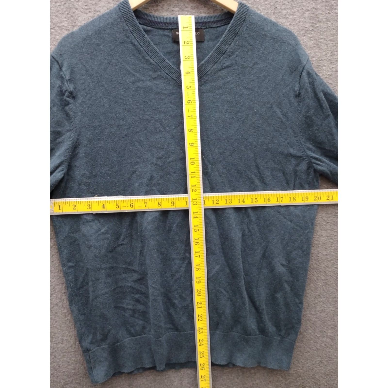 Banana Republic VINTAGE Banana Republic Sweater Mens L Blue/Green Pullover V-Neck 100% Merino Wool Knit - Solid, All Seasons, 90s Classic Mens Size US L / EU 52-54 / 3 - 4 Thumbnail