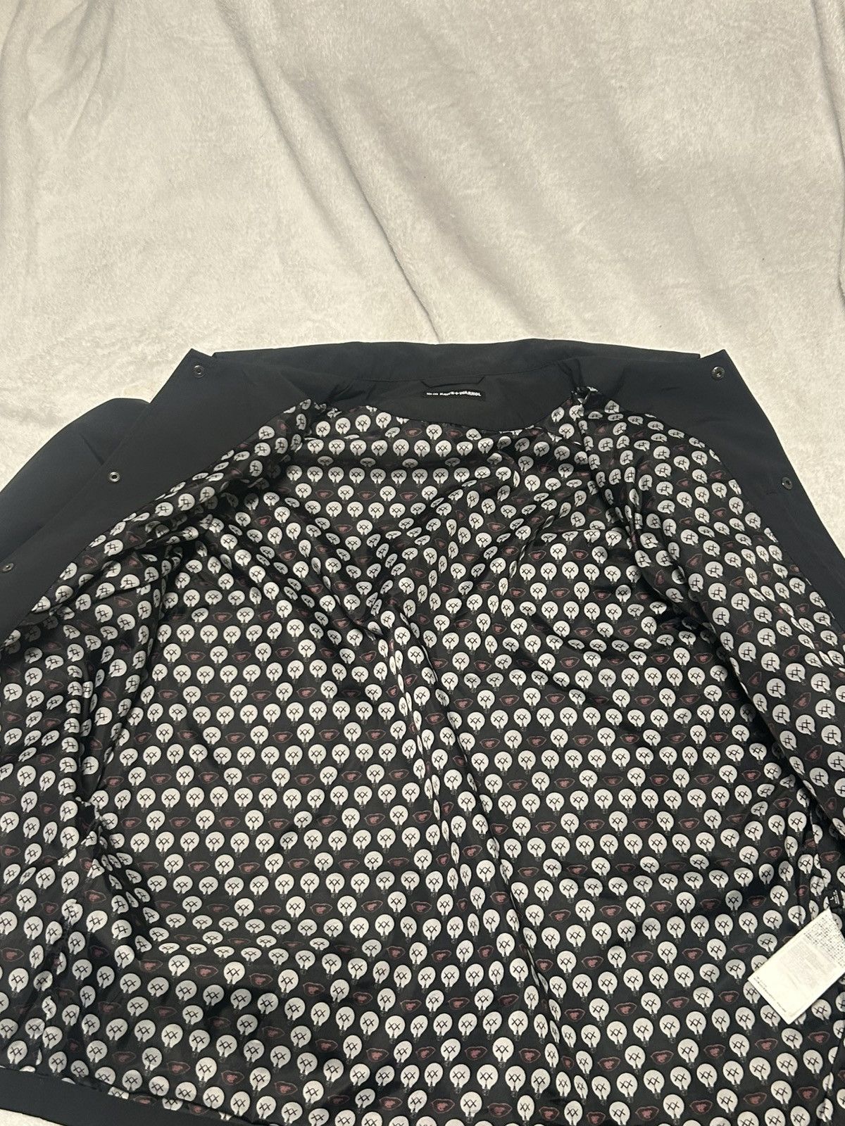 Andy Warhol × Kaws × Uniqlo Kaws X Uniqlo Coach Rain Jacket Size US L / EU 52-54 / 3 - 3 Thumbnail
