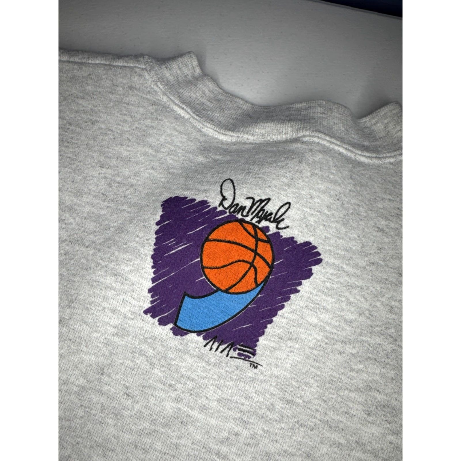 Vintage VINTAGE Dan Majerle Hoopwear Made In USA Crewneck Sweatshirt Suns Tag XL Fits S Gray Men Sweatshirt USA 90s? Size US S / EU 44-46 / 1 - 8 Thumbnail
