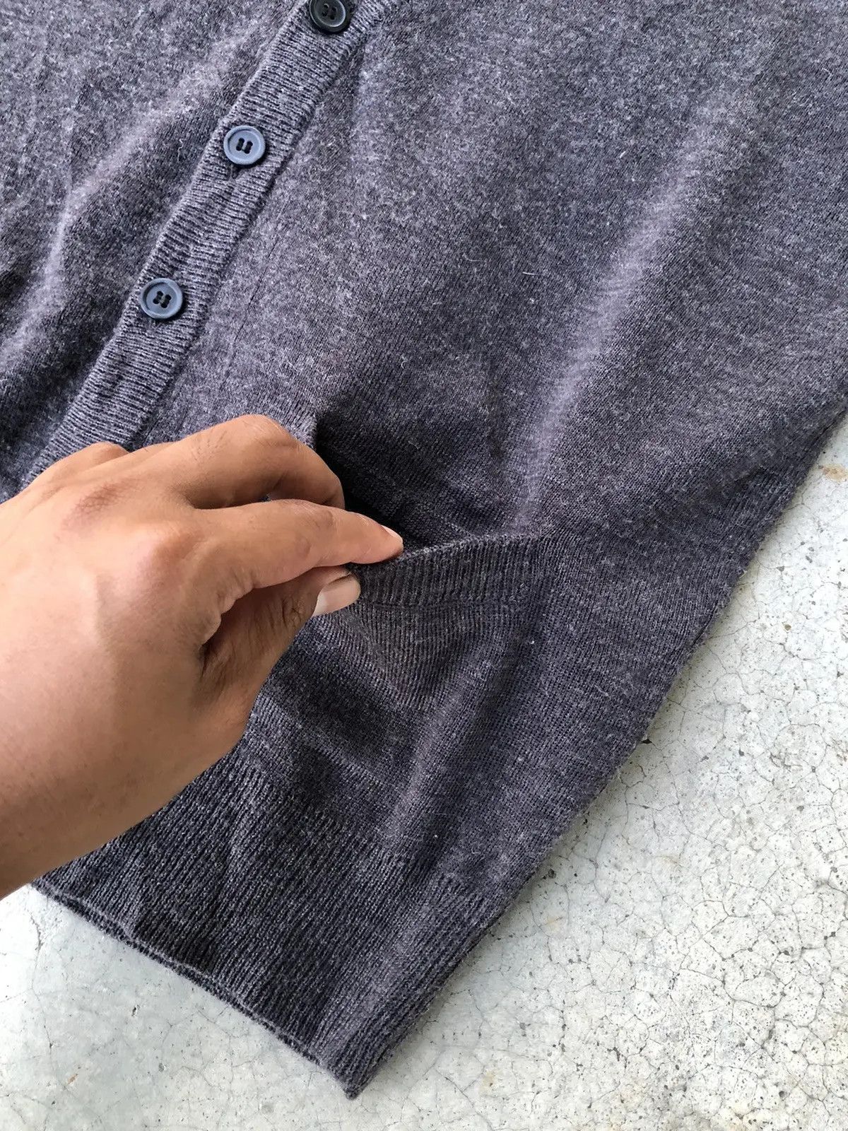 Aran Isles Knitwear × Designer Grey V-Neck Sweater Vest Cardigan With Pocket Size US M / EU 48-50 / 2 - 5 Thumbnail