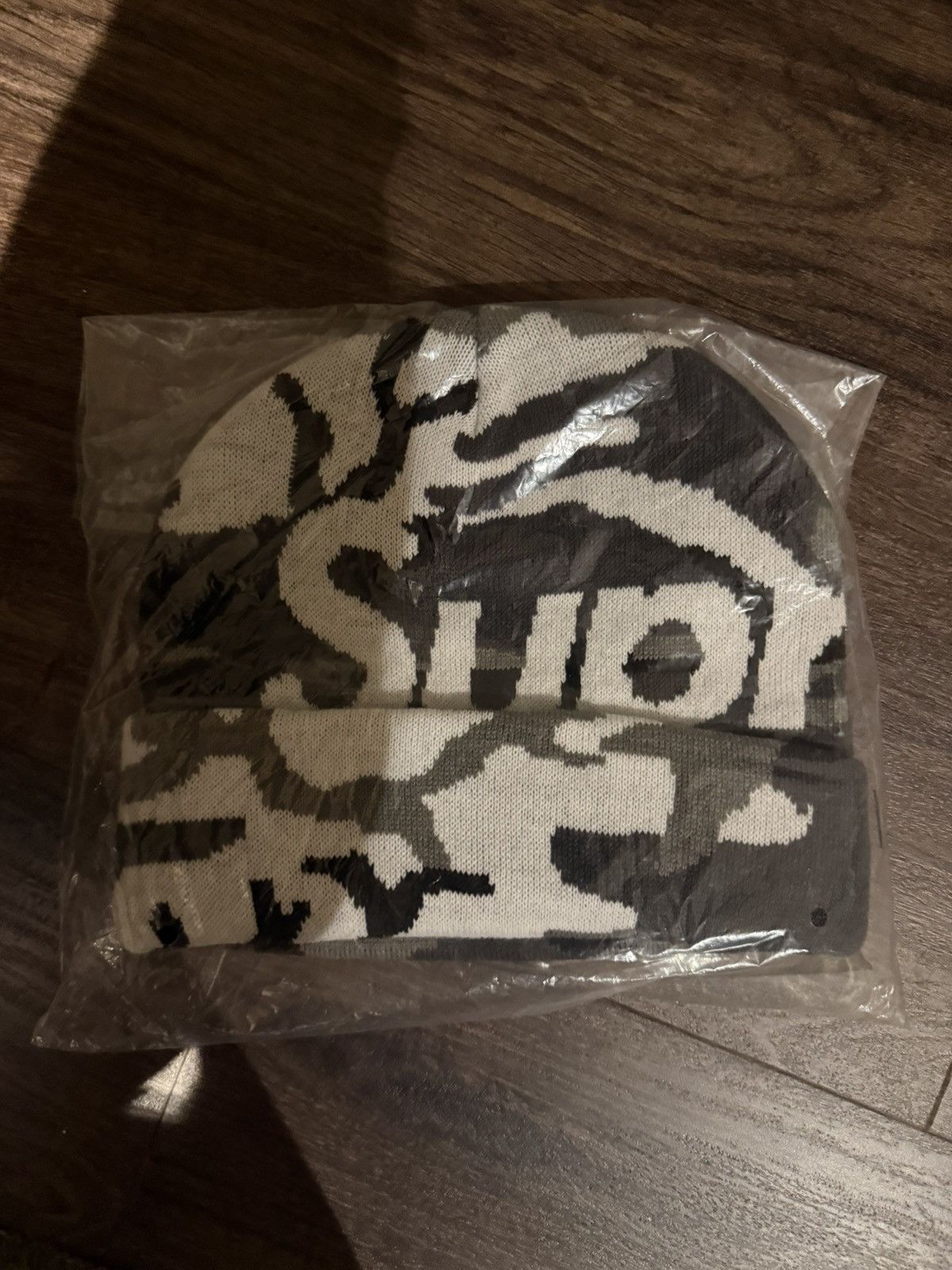 Supreme Supreme Camo Big Logo Beanie Size ONE SIZE - 1 Thumbnail
