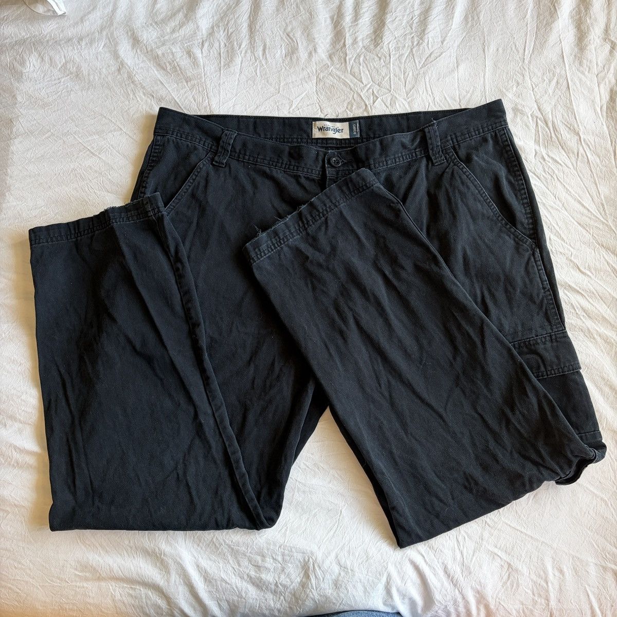 Wrangler Wrangler black cargo pants Size US 40 / EU 56 - 1 Thumbnail