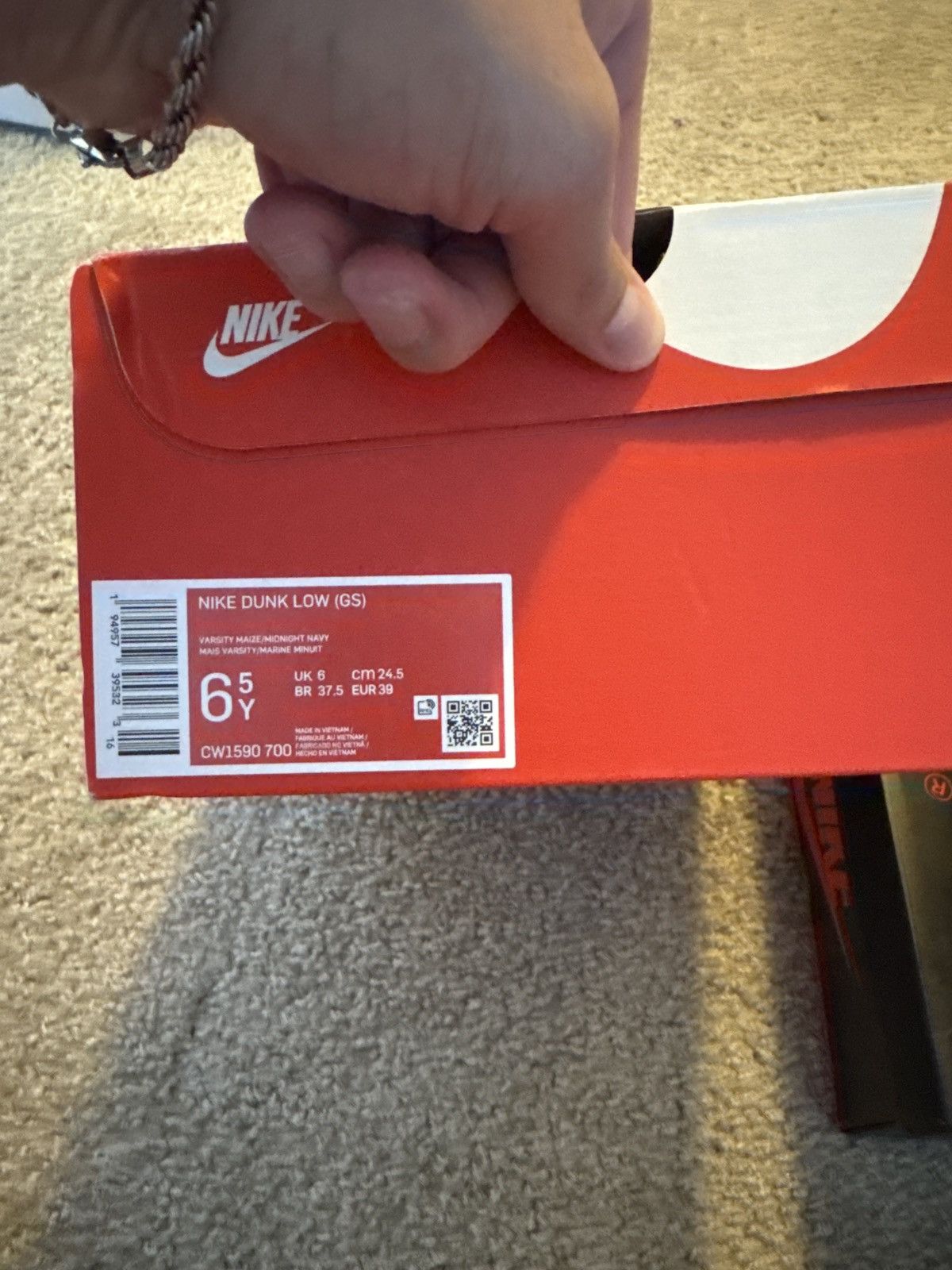 Nike Nike Dunk Low Michigan (GS) Size US 6.5 / EU 39-40 - 7 Thumbnail