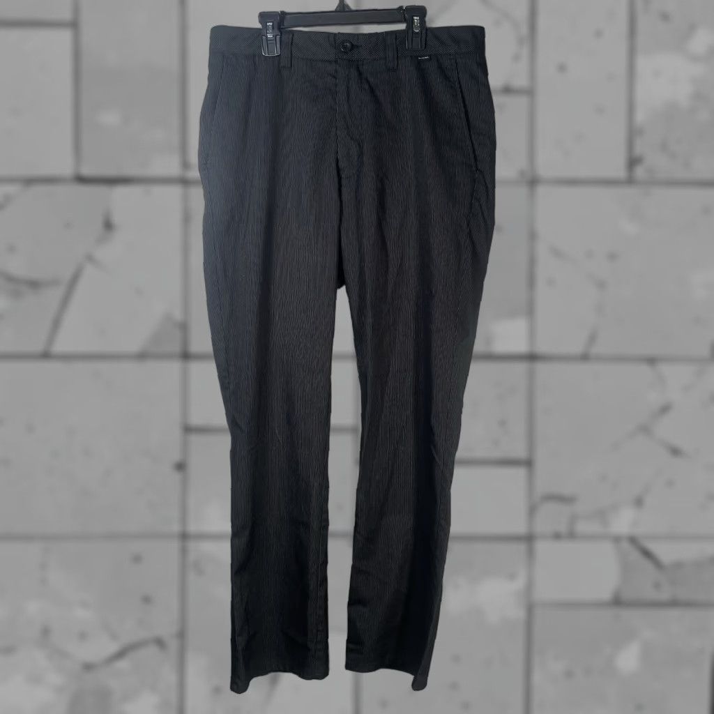 TravisMathew VINTAGE Travis Mathew Dress Pants Men Size 32x31 Black Pinstripe Formal Slacks Size US 32 / EU 48 - 1 Thumbnail