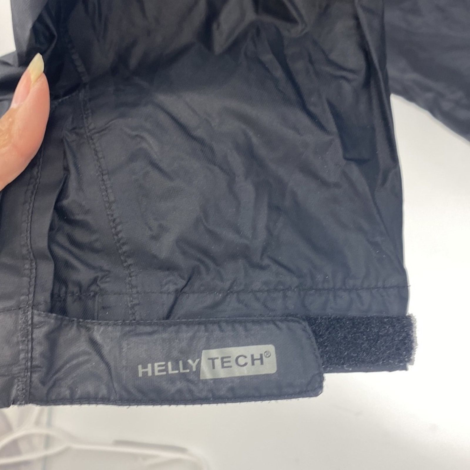 Helly Hansen Helly Hansen packable windbreaker black size m gorpcore Size US M / EU 48-50 / 2 - 12 Thumbnail
