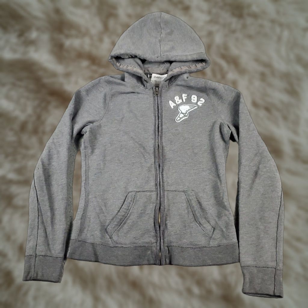 Abercrombie & Fitch VINTAGE Abercrombie & Fitch Womens Sweater Full Zip Hoodie Casual Medium Gray Knit Modern Ladies Size M / US 6-8 / IT 42-44 - 1 Thumbnail