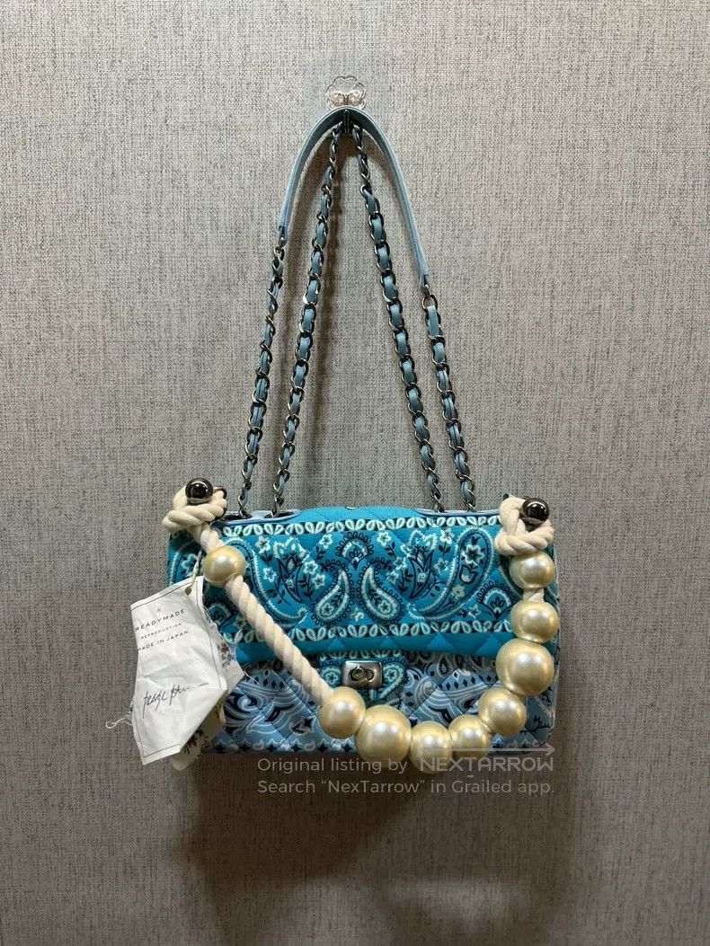 READYMADE Ready Made size os Blue Pineapple Flower Pearl CF Single Sh Size ONE SIZE - 1 Thumbnail
