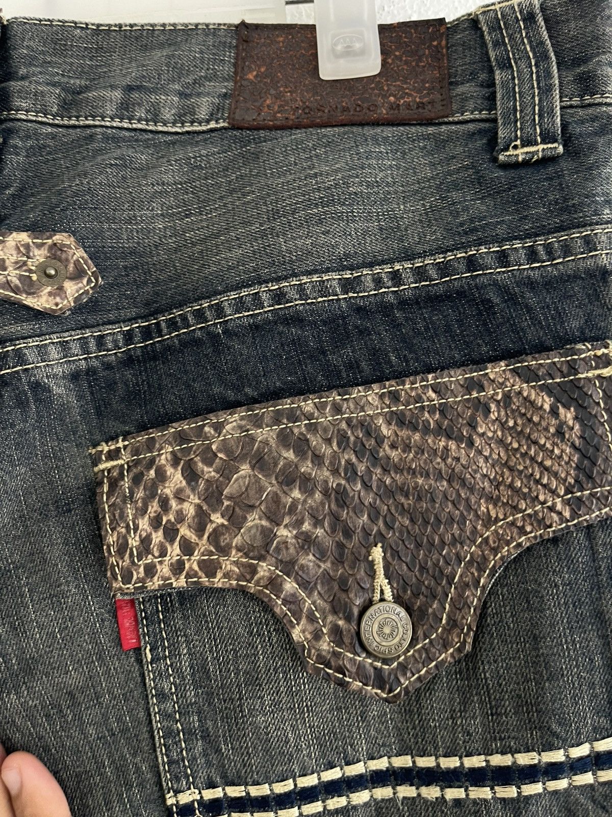 Tornado Mart Tornado Mart Python Detailed Distressed Flared Jeans Size US 35 - 14 Thumbnail
