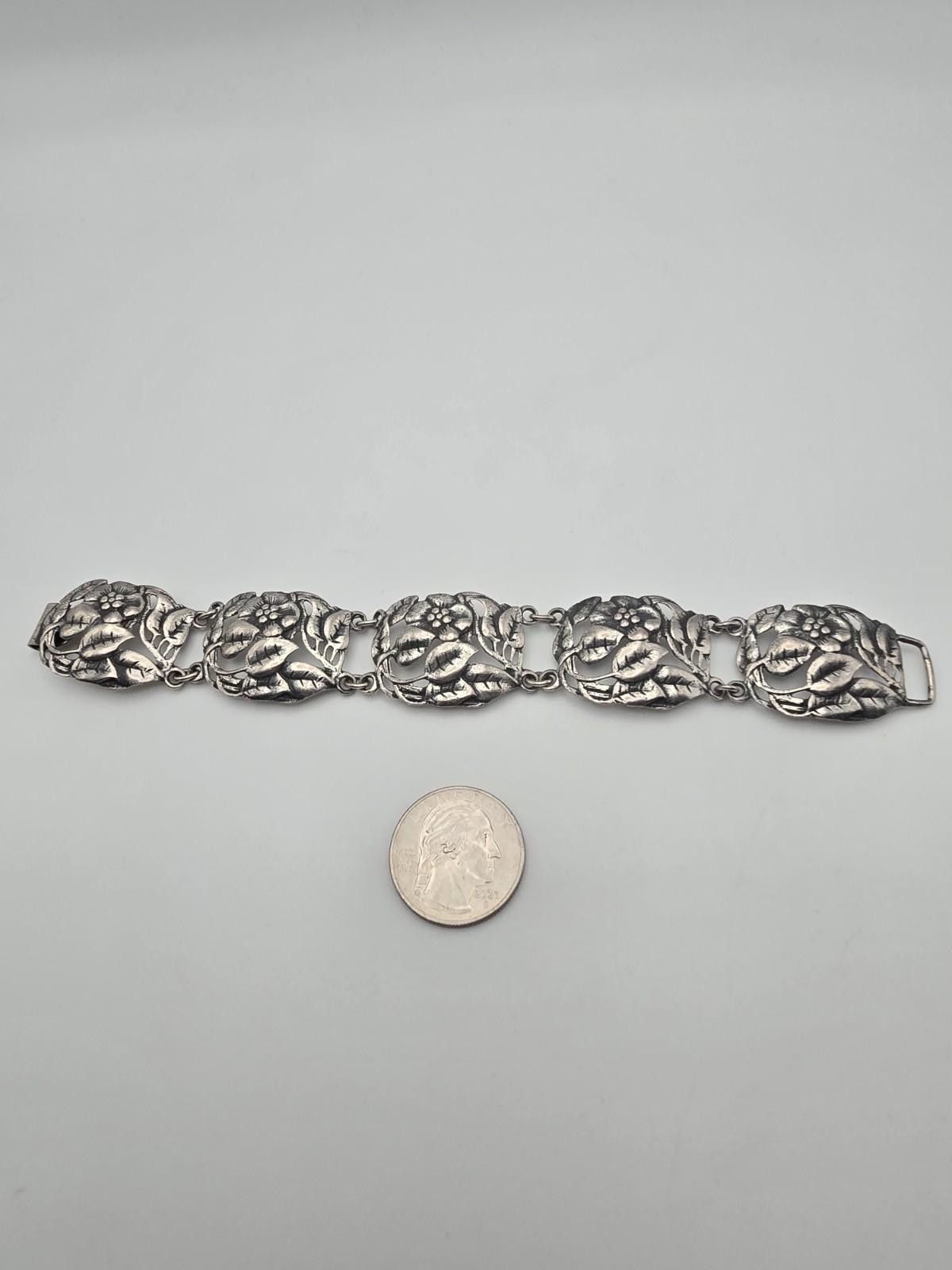 Other Vintage Danecraft Sterling Silver Floral Leaf Panel Bracelet Size ONE SIZE - 1 Thumbnail