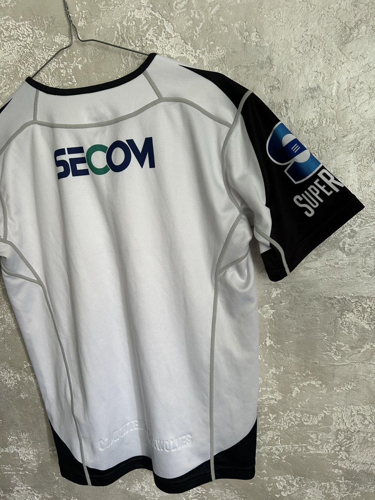 Vintage SUNWOLVES RUGBY TEAM JERSEY 2017/18 AWAY Size US XS / EU 42 / 0 - 12 Thumbnail