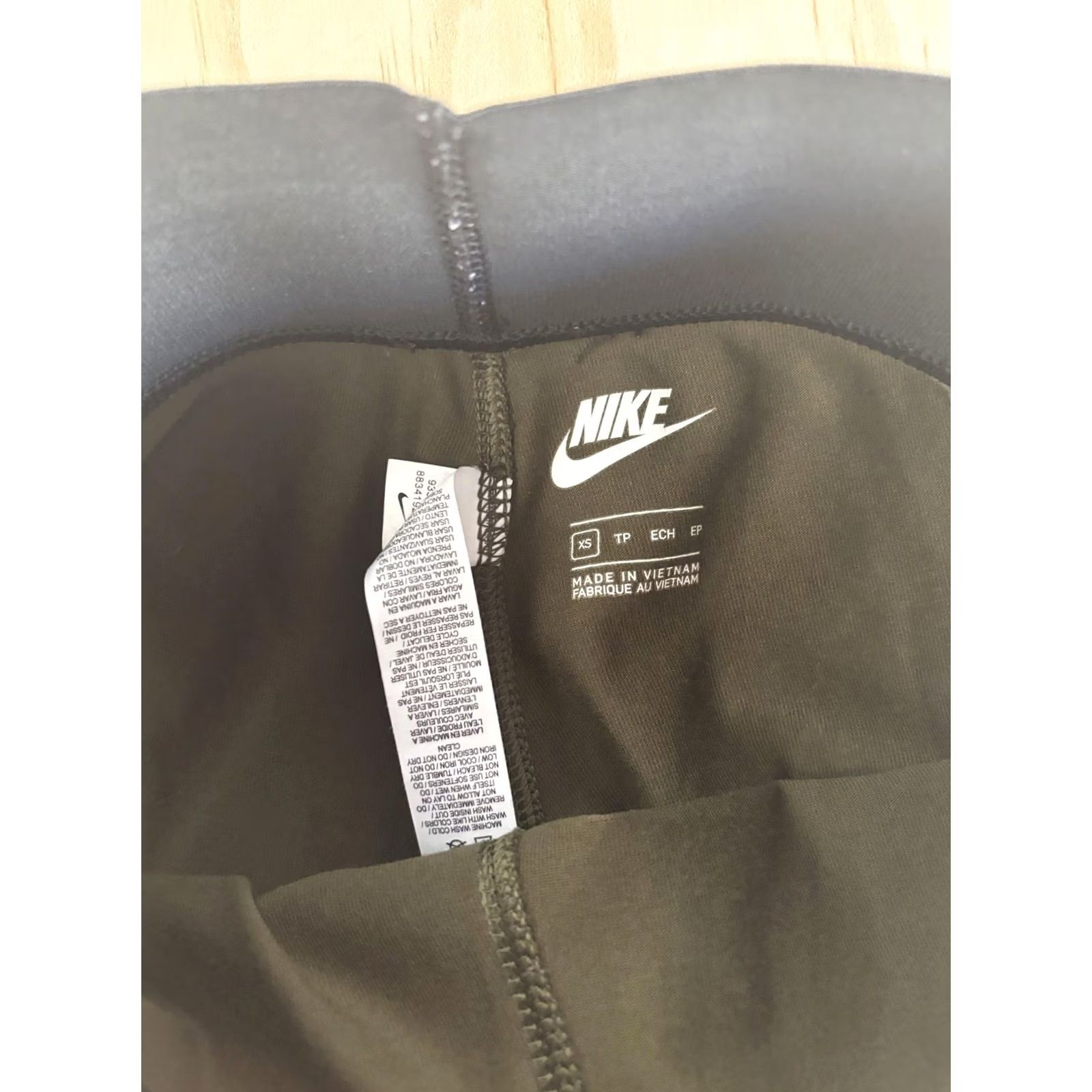 Nike Nike Pants Mens XS Green Compression Leggings Elastic Waist Swoosh Gym Athletic Size US 27 - 2 Thumbnail