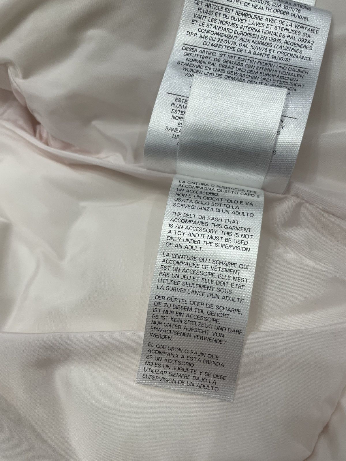 Gucci GUCCI Baby Monogram Puffer Jacket in Pink - Size 3-6mths Size XXS / US 00 / IT 34 - 17 Thumbnail