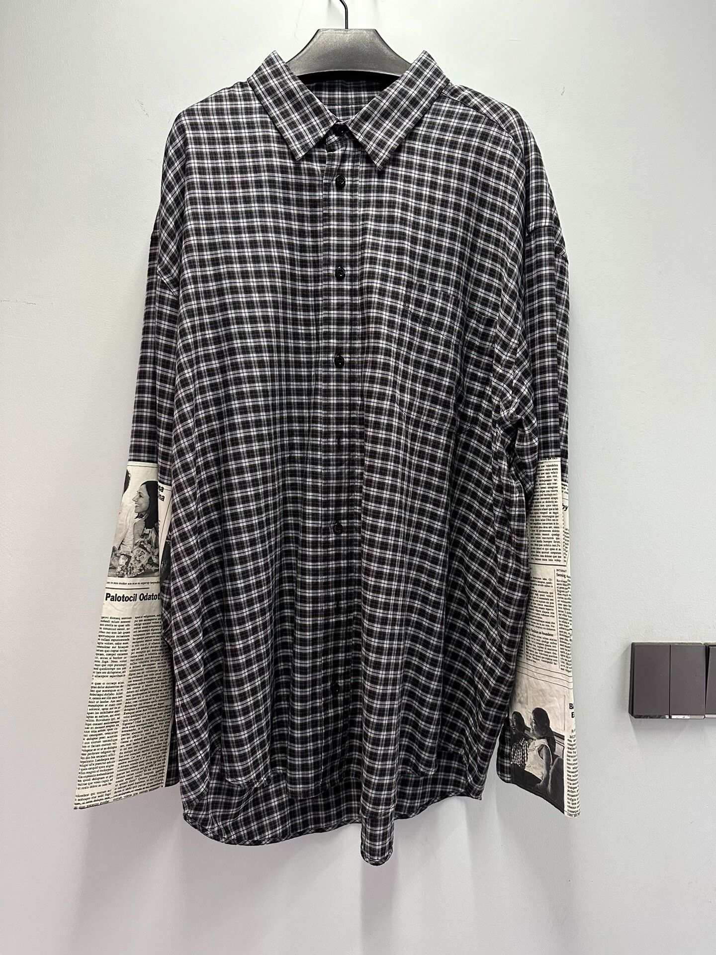 Balenciaga Balenciaga Plaid Shirt for Everyday Wear Size XS / US 0-2 / IT 36-38 - 1 Thumbnail