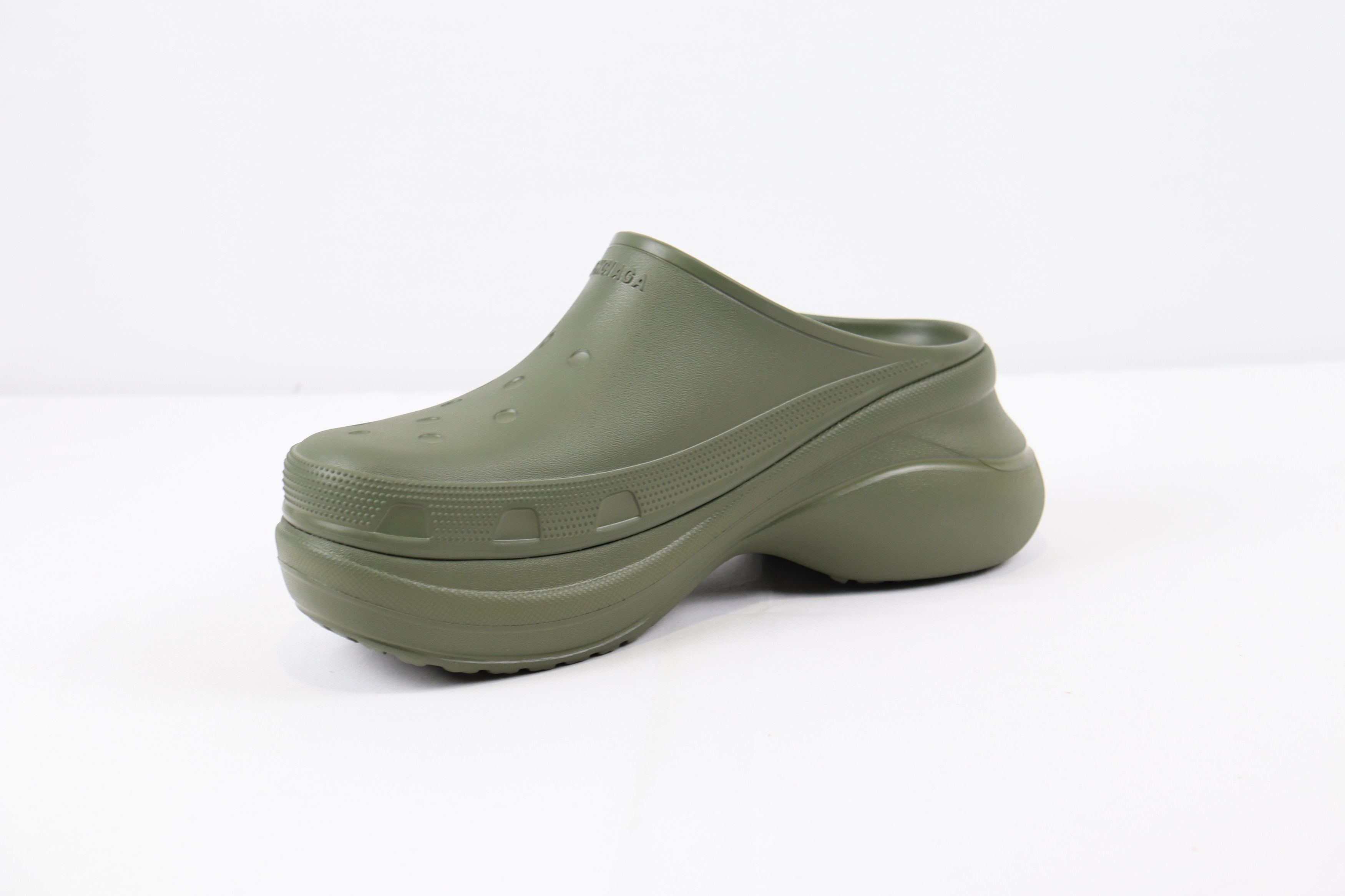 Balenciaga × Crocs o1rshd1 Crocs Mule / Slip On Clogs in Kaki / Khaki Size US 11 / EU 44 - 3 Thumbnail