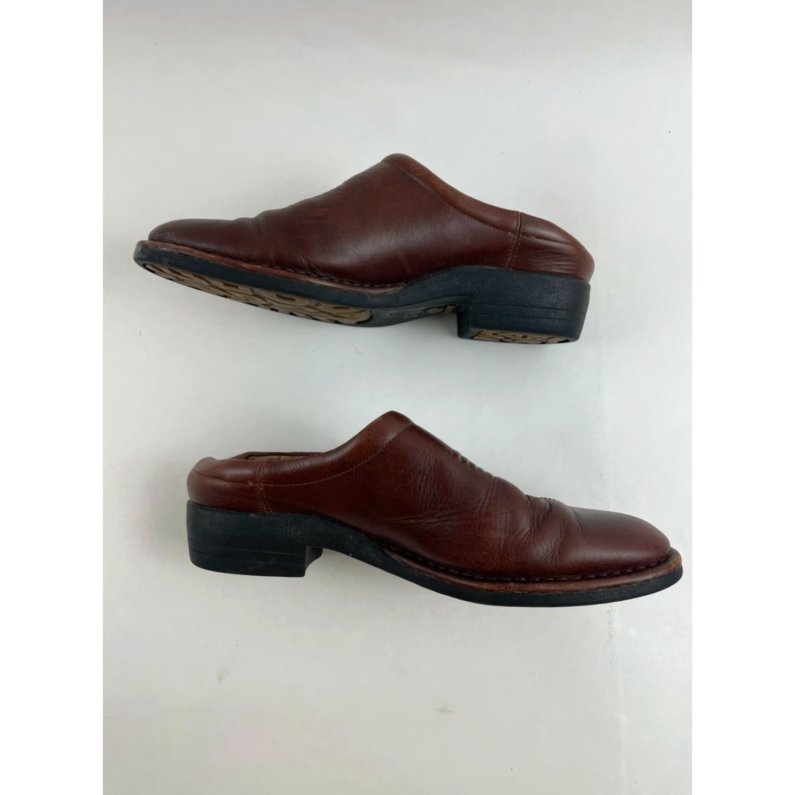 Vintage ROCKY Shoes Women's Size 8.5 Brown Leather Casual Slip On Cap Toe Embroidered Size ONE SIZE - 5 Thumbnail