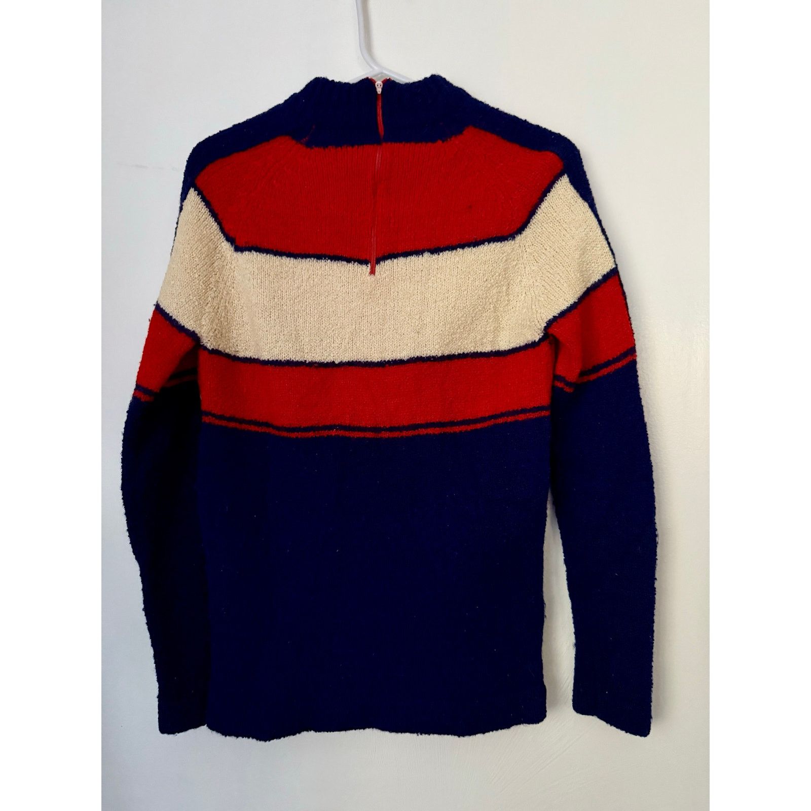 Vintage Vintage 60s Fully Fashioned Blue Red Knit Wool Sweater Small Size S / US 4 / IT 40 - 2 Thumbnail
