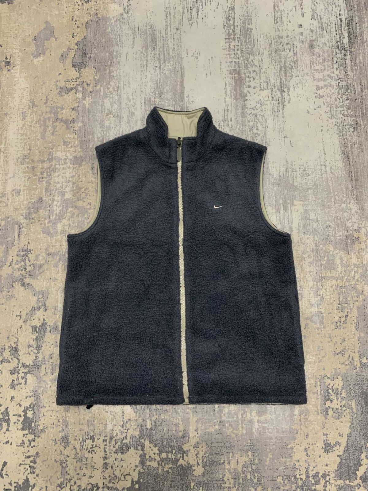 Vintage Vintage Nike Swoosh Reversible Fleece Outdoor Vests Size M / US 6-8 / IT 42-44 - 1 Thumbnail