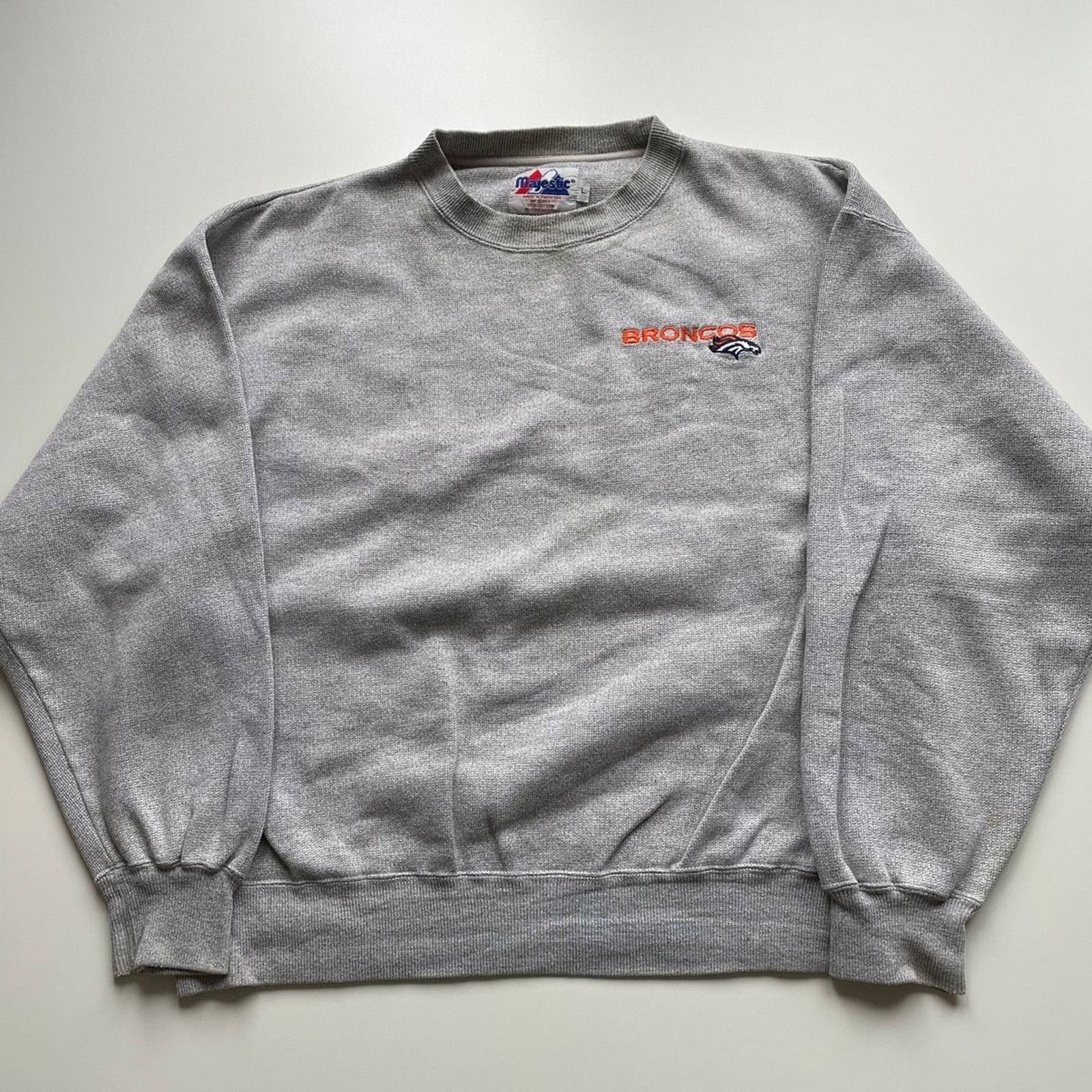 Majestic Vintage 90s Denver Broncos NFL Majestic Crewneck XL Rare Size US XL / EU 56 / 4 - 1 Thumbnail