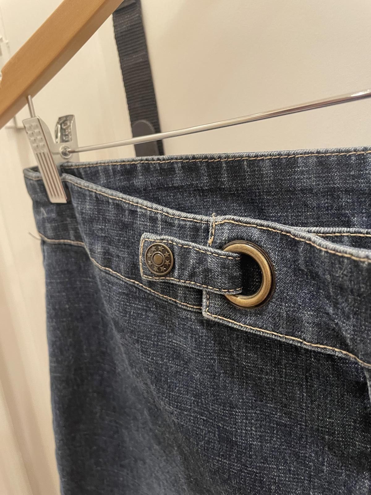 AMI A.M.I. Women's Flare Jeans - Size 12P Size 34" / US 12 / IT 48 - 2 Thumbnail