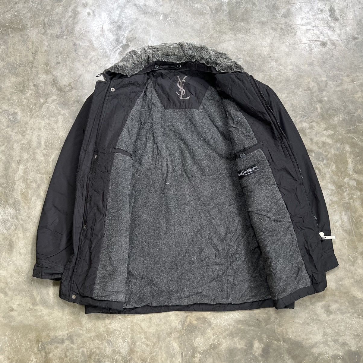 Saint Laurent Paris 1990s Yves Saint Laurent Neck Fur Jacket Size US L / EU 52-54 / 3 - 3 Thumbnail