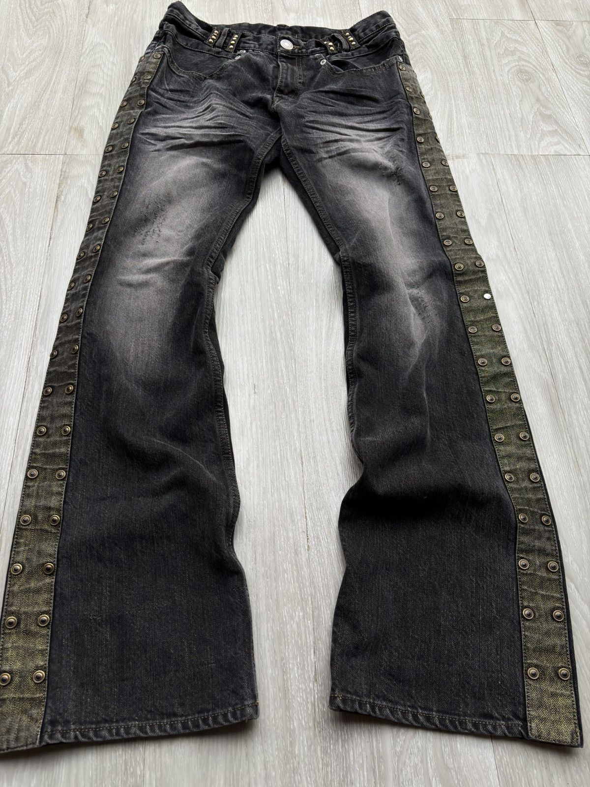 Japanese Brand ARTISAN studded flare jeans Size US 29 - 1 Thumbnail