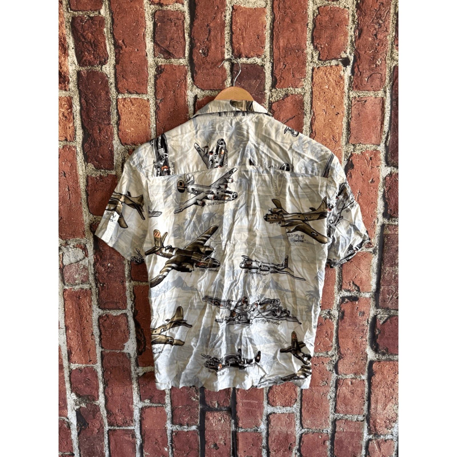 Vintage VTG Kalaheo Hawaiian Shirt Mens S Military WWII War Planes B29 B17 B24 B25 USA Size US S / EU 44-46 / 1 - 2 Thumbnail