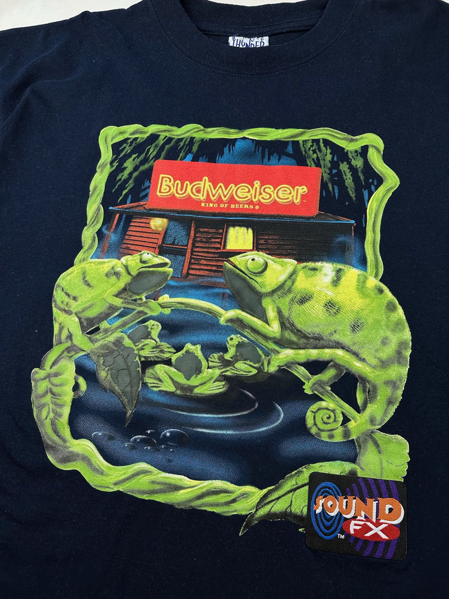 Vintage Vintage Rare Budweiser Beer T-Shirt 90’s heavy cotton Size US XL / EU 56 / 4 - 3 Thumbnail