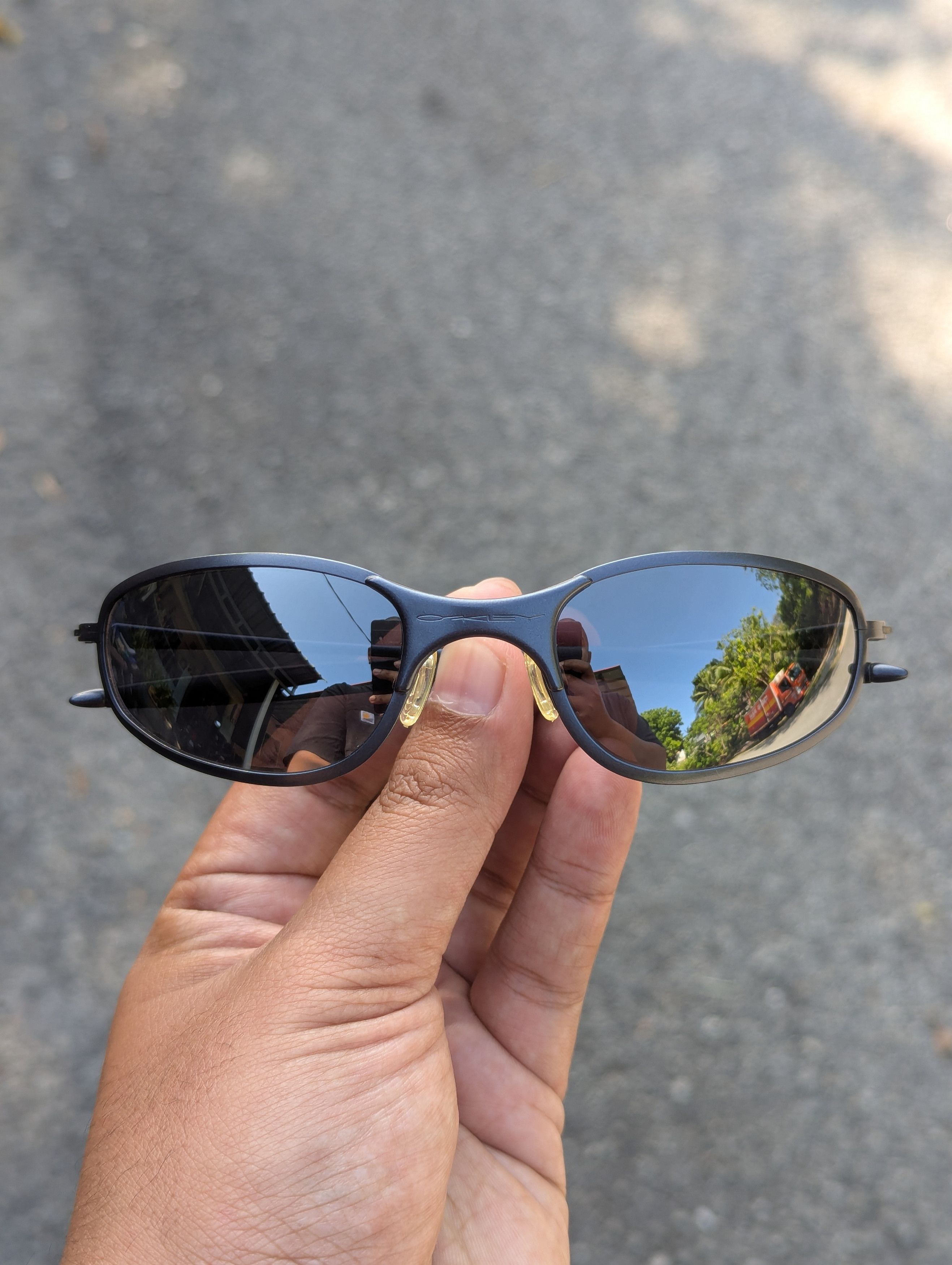 Oakley 🔥FREE SHIPPING 🔥Vintage OAKLEY A WIRE THICK Sunglasses Size ONE SIZE - 1 Thumbnail