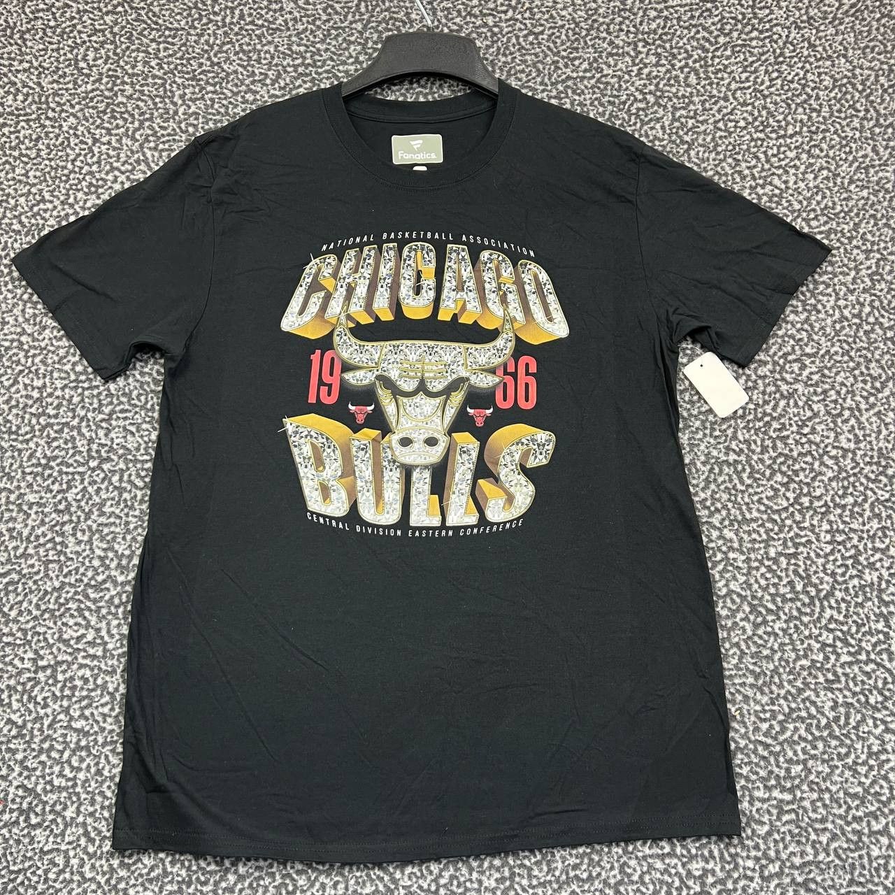 Other Chicago Bulls Shirt Men Large Black Fanatics Crew Neck New L Size US L / EU 52-54 / 3 - 1 Thumbnail