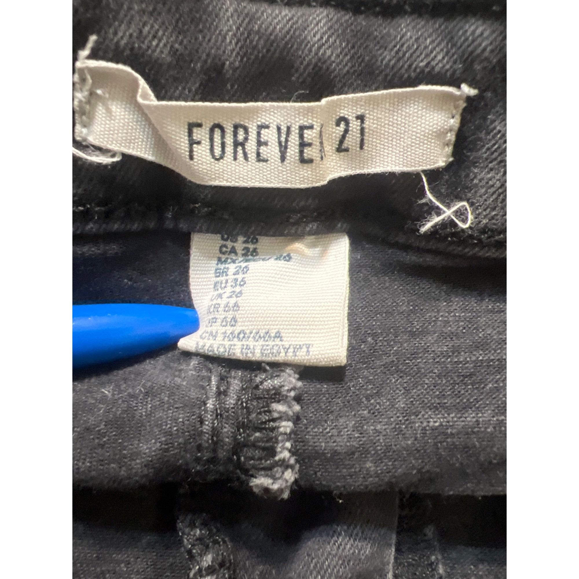Forever 21 Forever 21 Distressed Black Skinny Jeans High Rise Frayed He Size 26" / US 2 / IT 38 - 5 Thumbnail