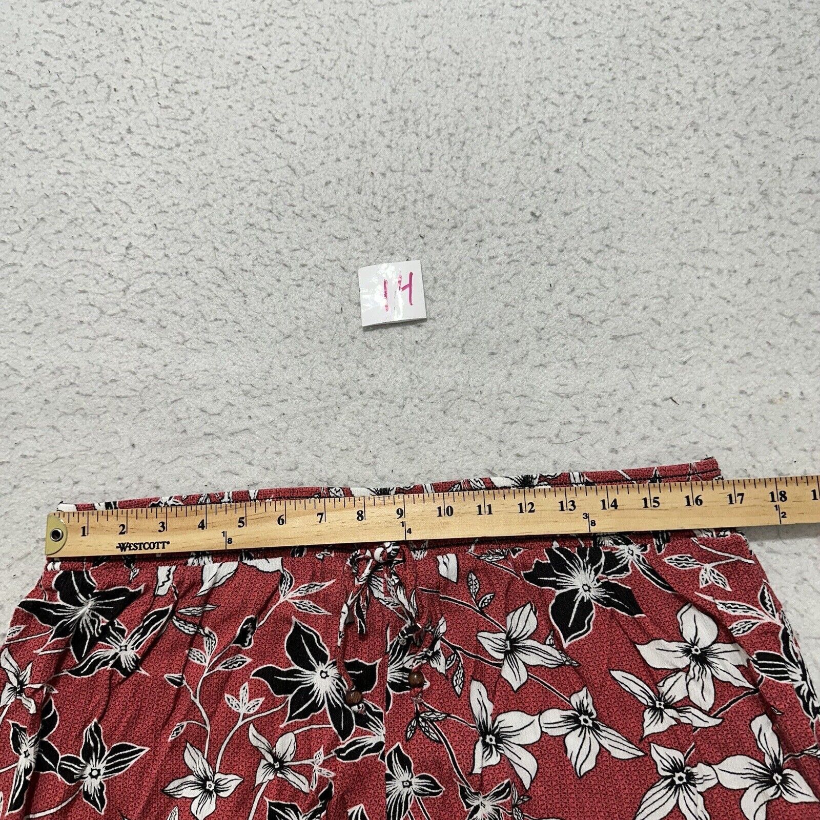 Apt. 9 Apt. 9 Large Floral Pink Black Elastic Waist Shorts Size 34" / US 12 / IT 48 - 11 Thumbnail
