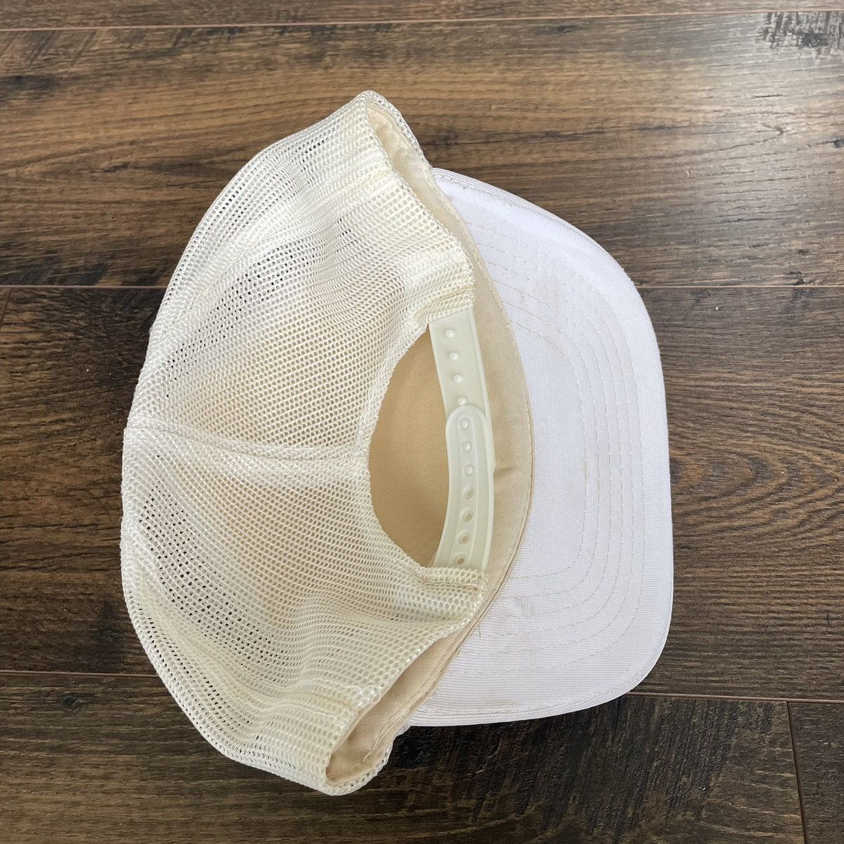 Vintage Vintage Esso safety trucker hat Size ONE SIZE - 2 Thumbnail