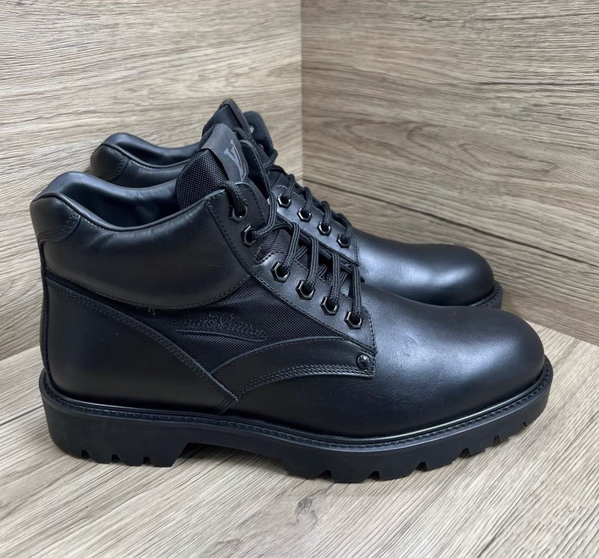 Louis Vuitton Louis Vuitton Damier Graphite Black Logo Ankle Boots J41 Size US 9.5 / EU 42-43 - 3 Thumbnail