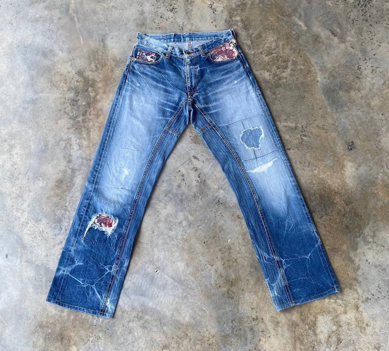 Eternal EXTERNAL JAPAN DISTRESSED THUNDERSTORM MARK FADED BLUE WASH Size US 30 / EU 46 - 3 Thumbnail