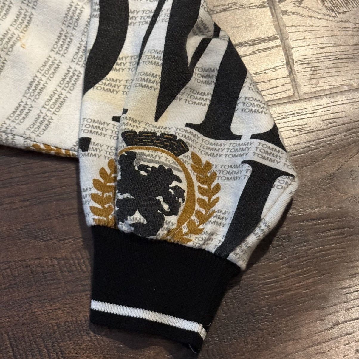 Tommy Hilfiger Tommy Hilfiger Vintage Rugby Long Sleeve Monogram Size US L / EU 52-54 / 3 - 5 Thumbnail