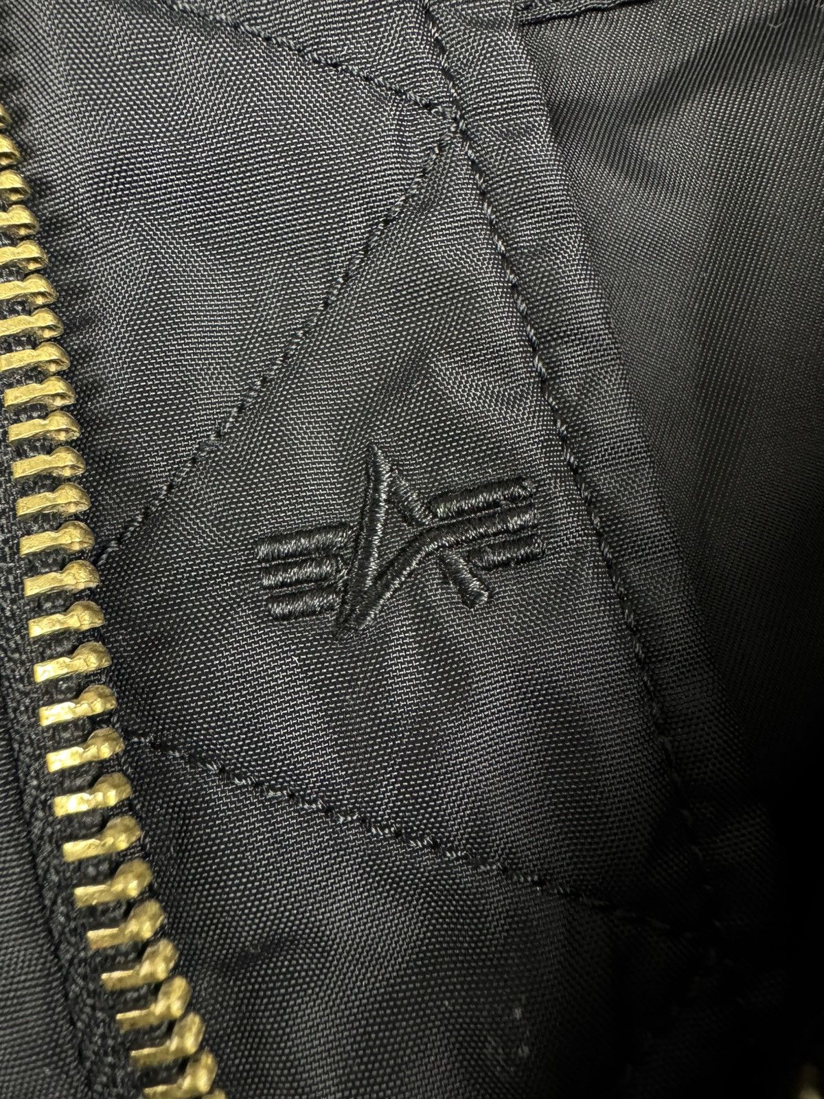 Alpha Industries Vintage Y2K Alpha Industries MA-1 nylon bomber jacket flight Size US M / EU 48-50 / 2 - 15 Thumbnail