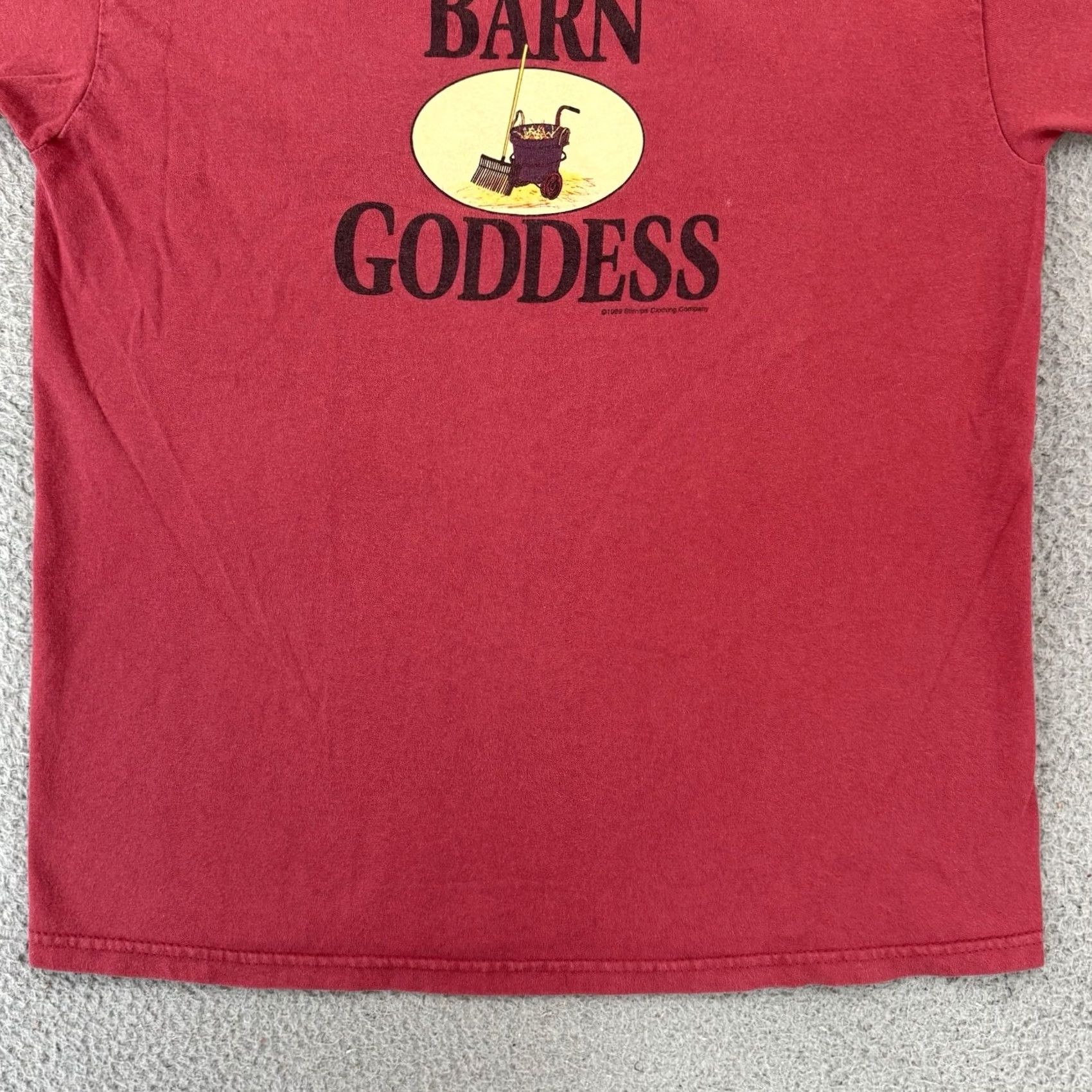 Gildan VINTAGE Gildan Ultra Cotton Shirt Mens L Red Short Sleeve 90s Barn Farmer Graphic Print 1990s Size US L / EU 52-54 / 3 - 2 Thumbnail