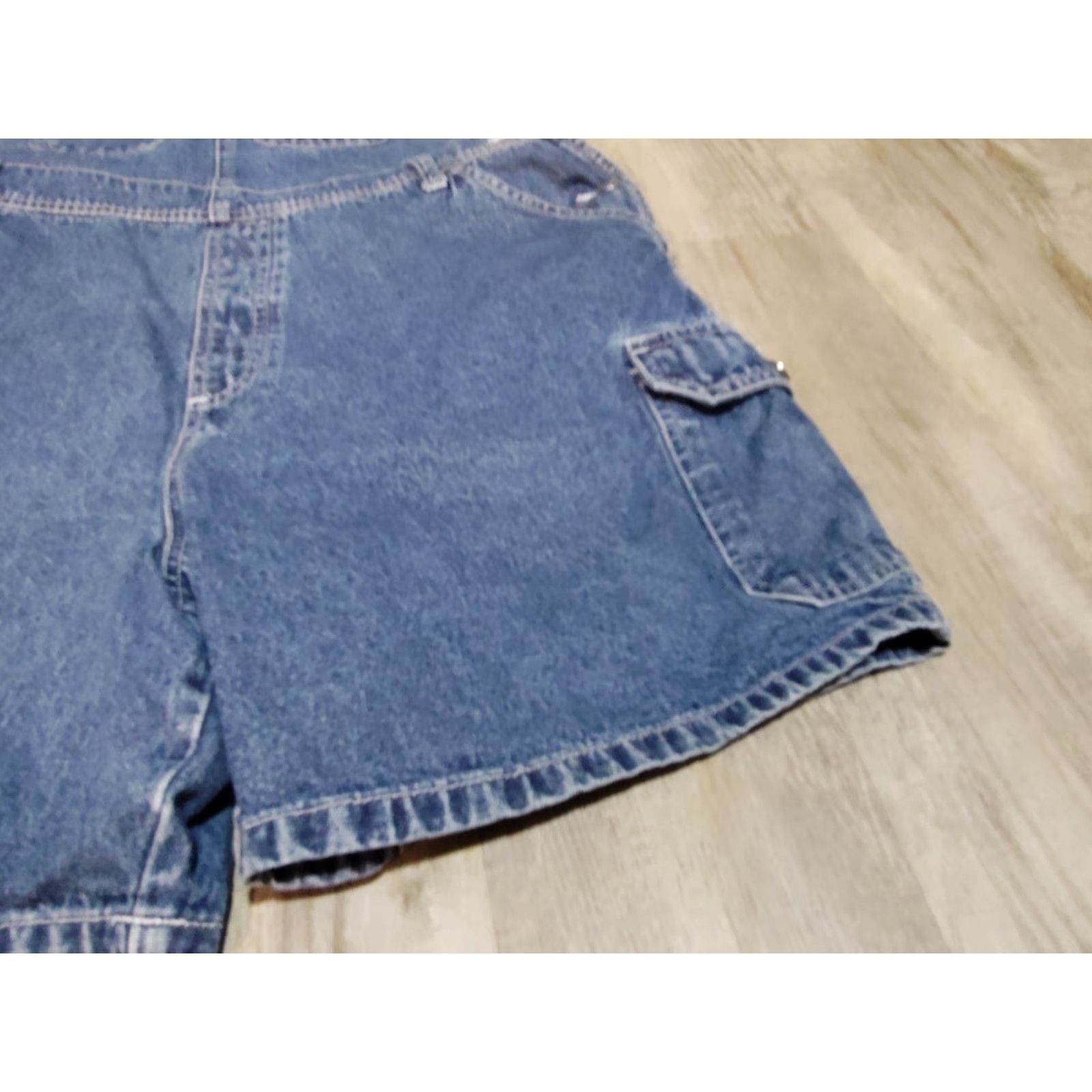 Vintage VINTAGE Looney Tunes Women's Denim Bibs Sleeveless Size 14W-16W Tweety Bird Casual Overall Size 36" / US 14 / IT 50 - 3 Thumbnail