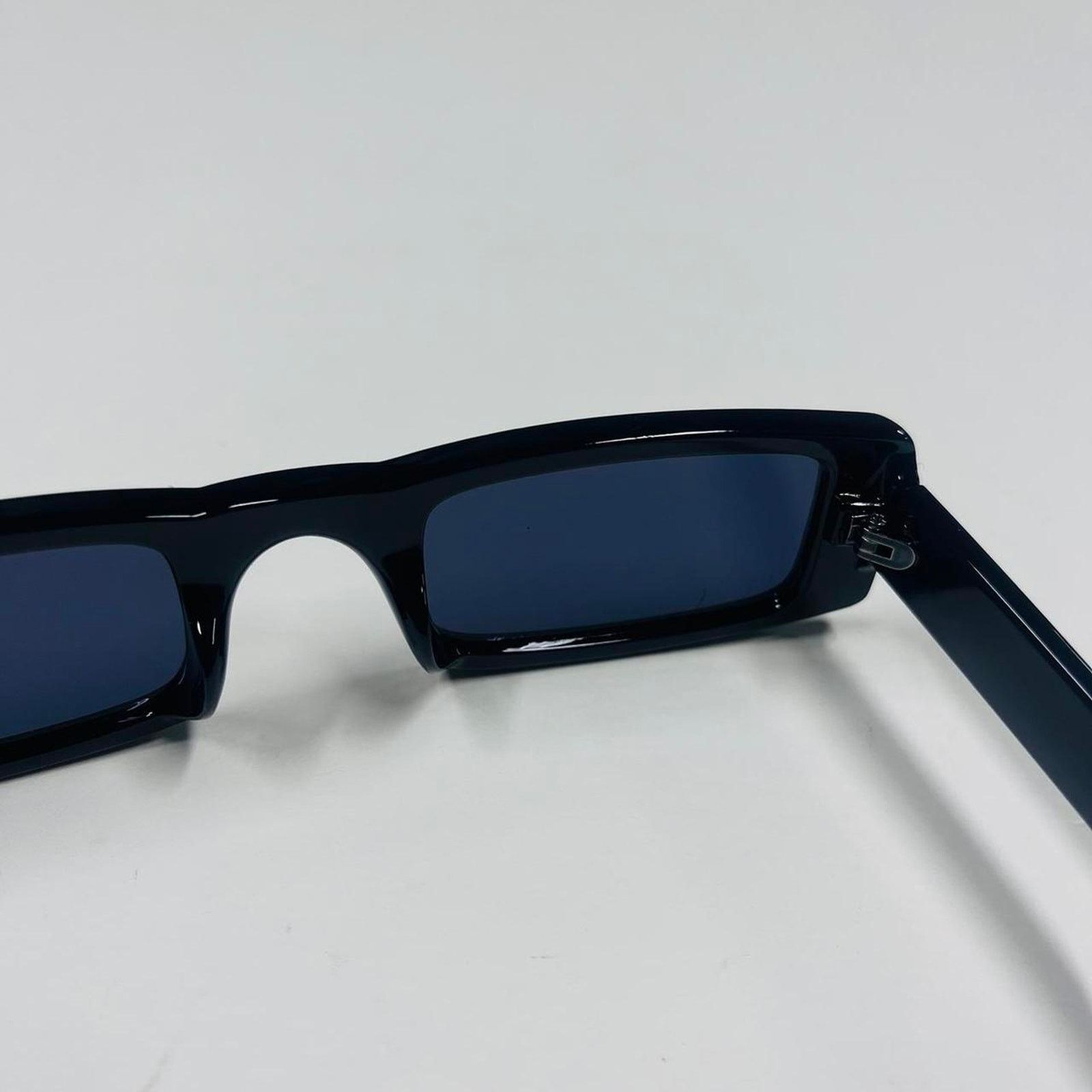 Vintage Y2k 2000s vintage style black surfer rectangular sunglasses Size ONE SIZE - 3 Thumbnail