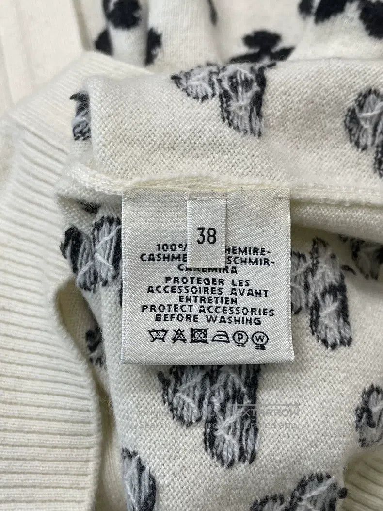 Hermes Hermes White Four-Leaf Clover Cashmere Cardigan Jacket Lon Size XS / US 0-2 / IT 36-38 - 5 Thumbnail
