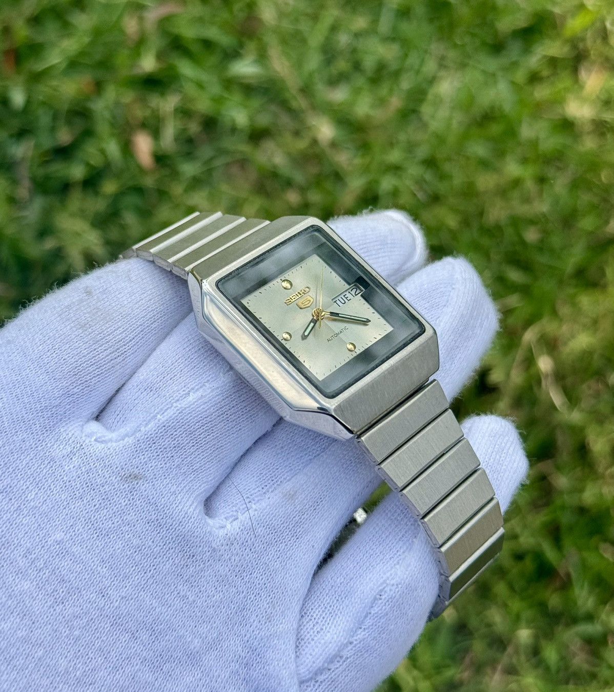 Seiko Vintage Seiko 5 Automatic japan Watch: silver Dial, TV Case Size 36 - 7 Thumbnail