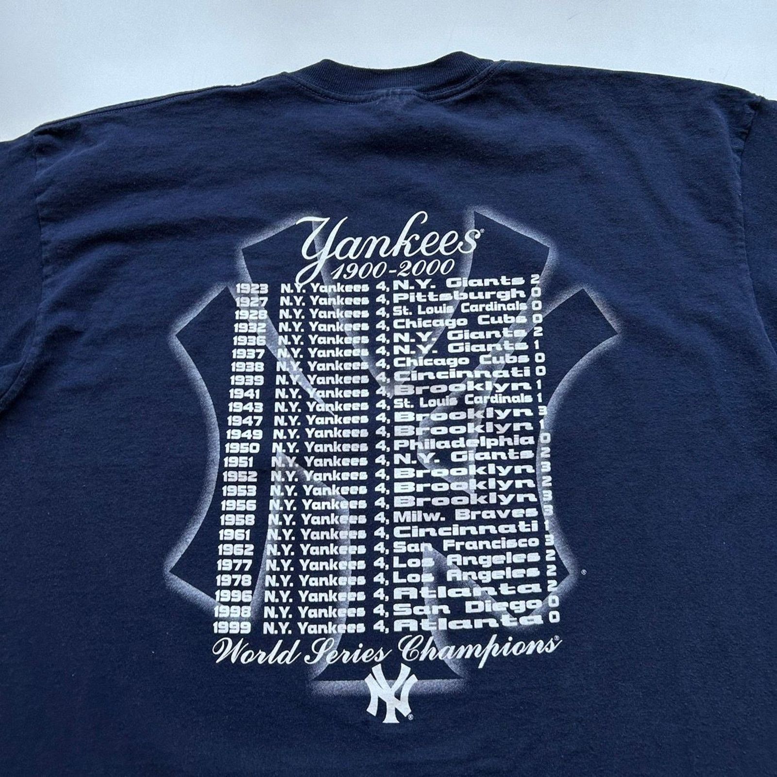 Majestic Vintage Y2K New York Yankees MLB Shirt XL Majestic Baseball Size US XL / EU 56 / 4 - 4 Thumbnail
