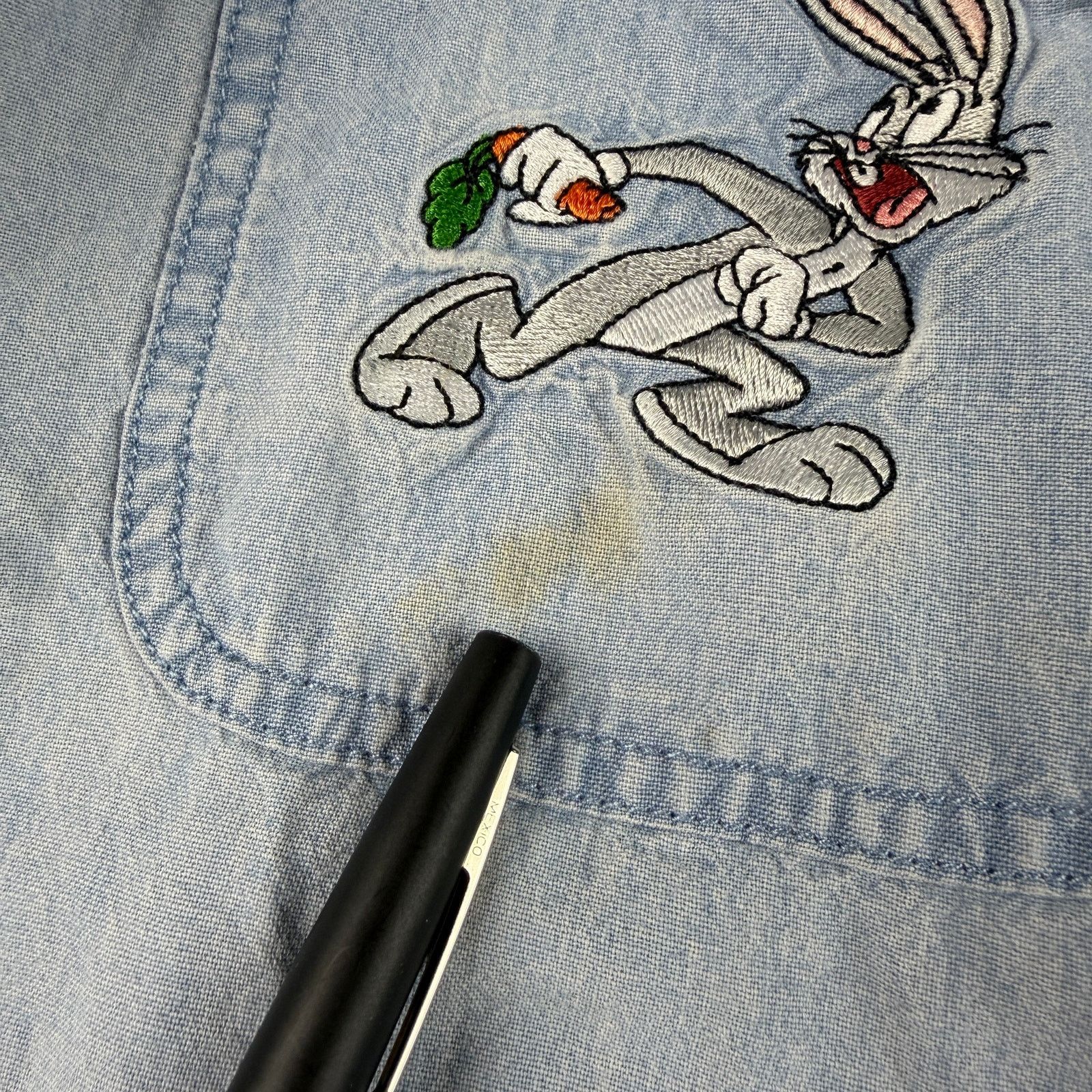 Acme Clothing Vintage Looney Tunes Denim Shirt Bugs & Taz size XL Size US XL / EU 56 / 4 - 4 Thumbnail