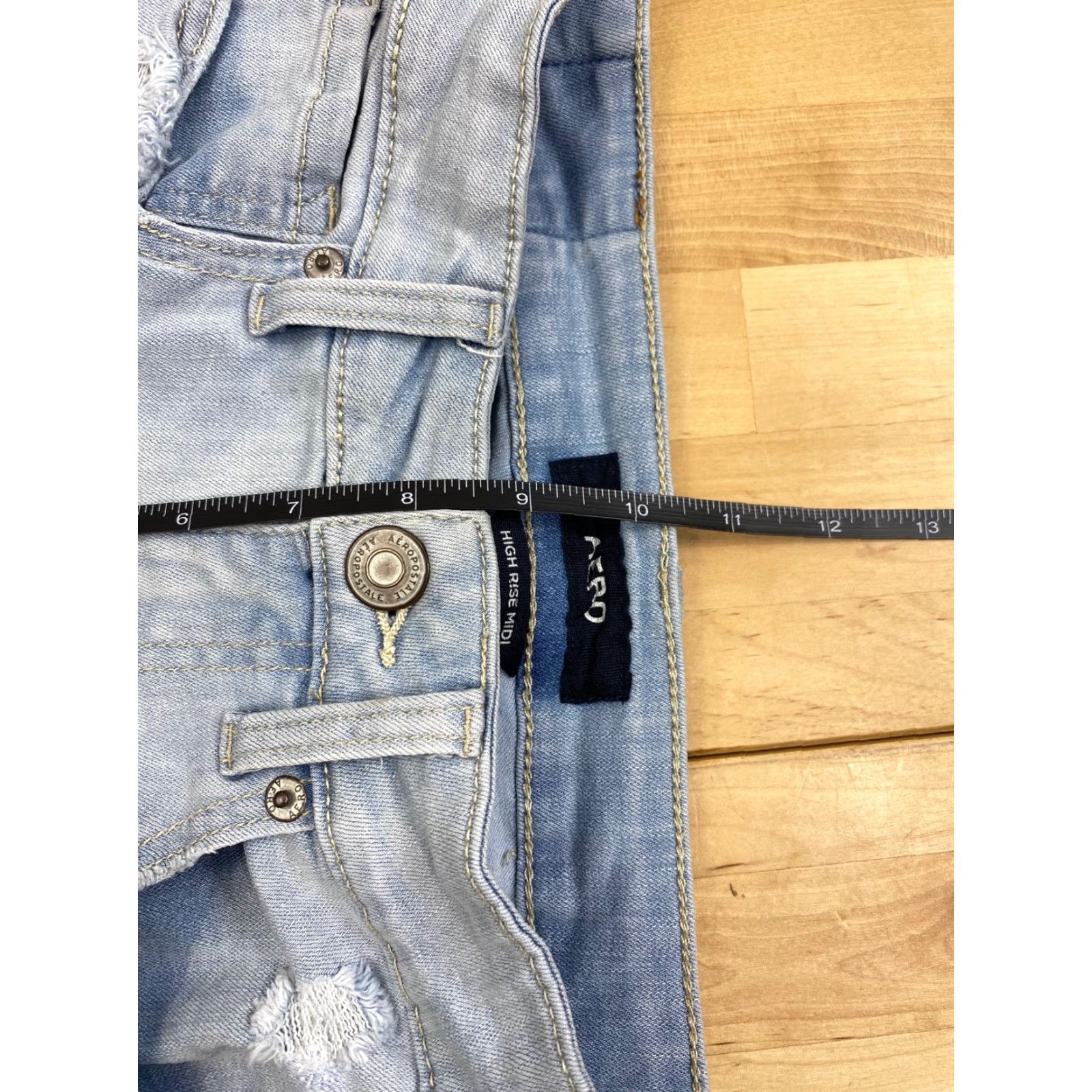 Aeropostale Aero High Rise Midi Light Wash Blue Denim Shorts Distress Women 0 Aeropostale Denim Shorts Regular Blue Distress 0 Womens Size 25" / US 0 / IT 36 - 6 Thumbnail