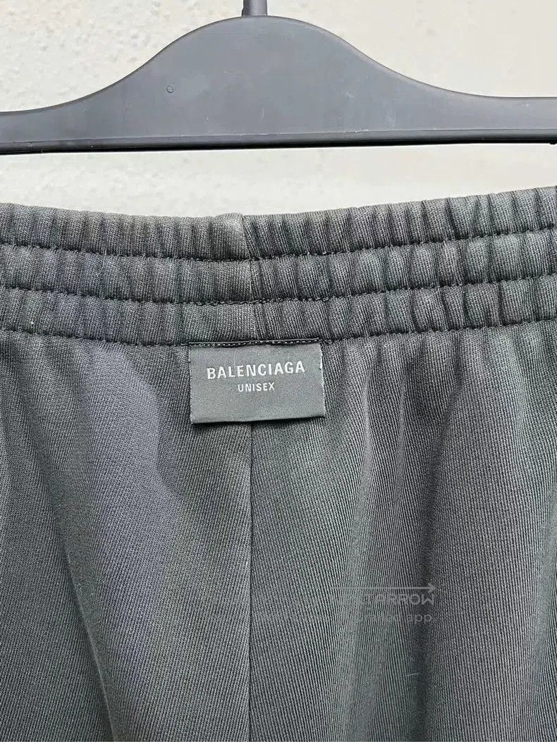 Balenciaga Balenciaga Embroidered Logo Sweatpants. Size US 26 / EU 42 - 4 Thumbnail