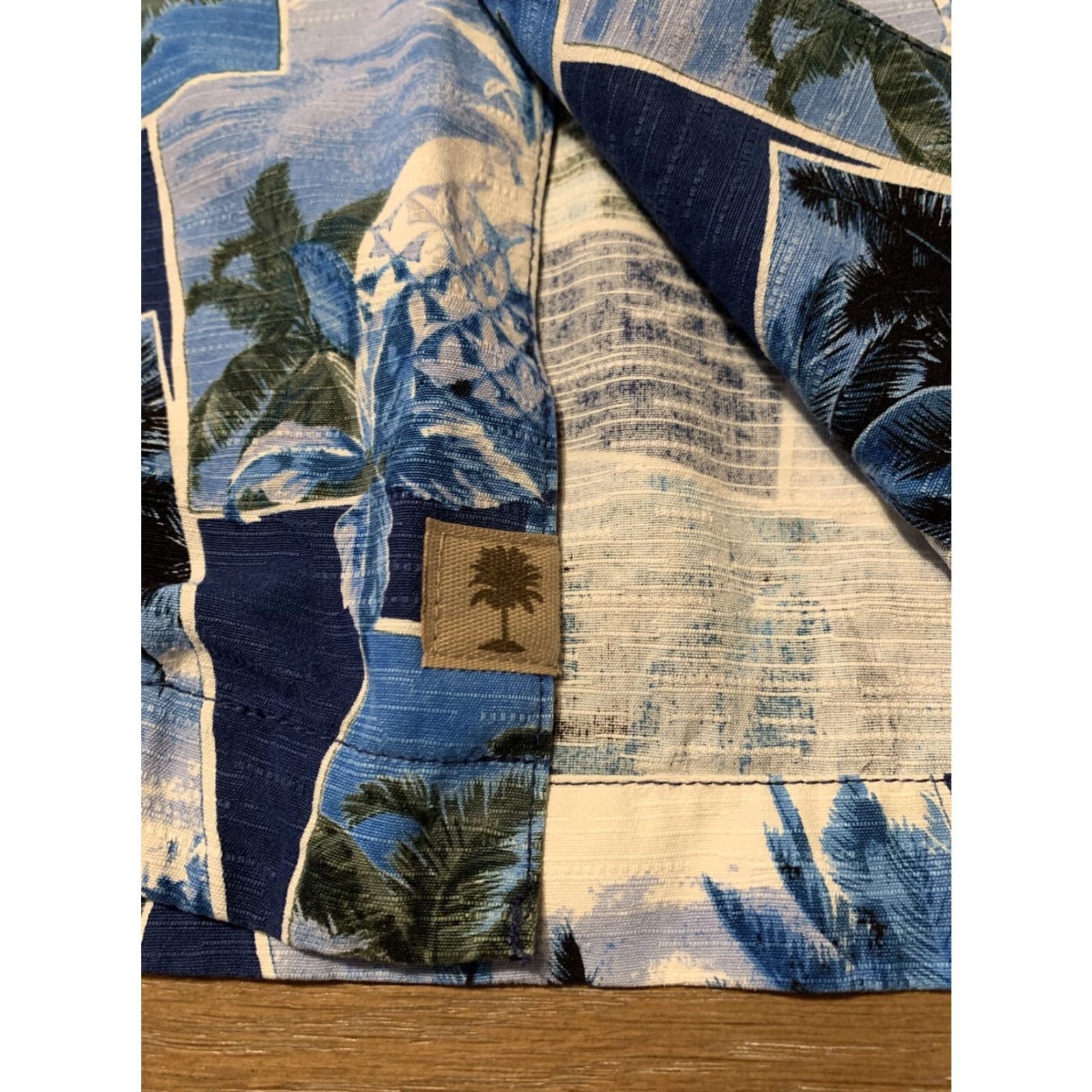 Tommy Bahama VINTAGE Paradise Collection Tommy Bahama Hawaiian Silk Shirt Blue Pineapple XL Mens Short Sleeve 100% Silk Size US XL / EU 56 / 4 - 3 Thumbnail