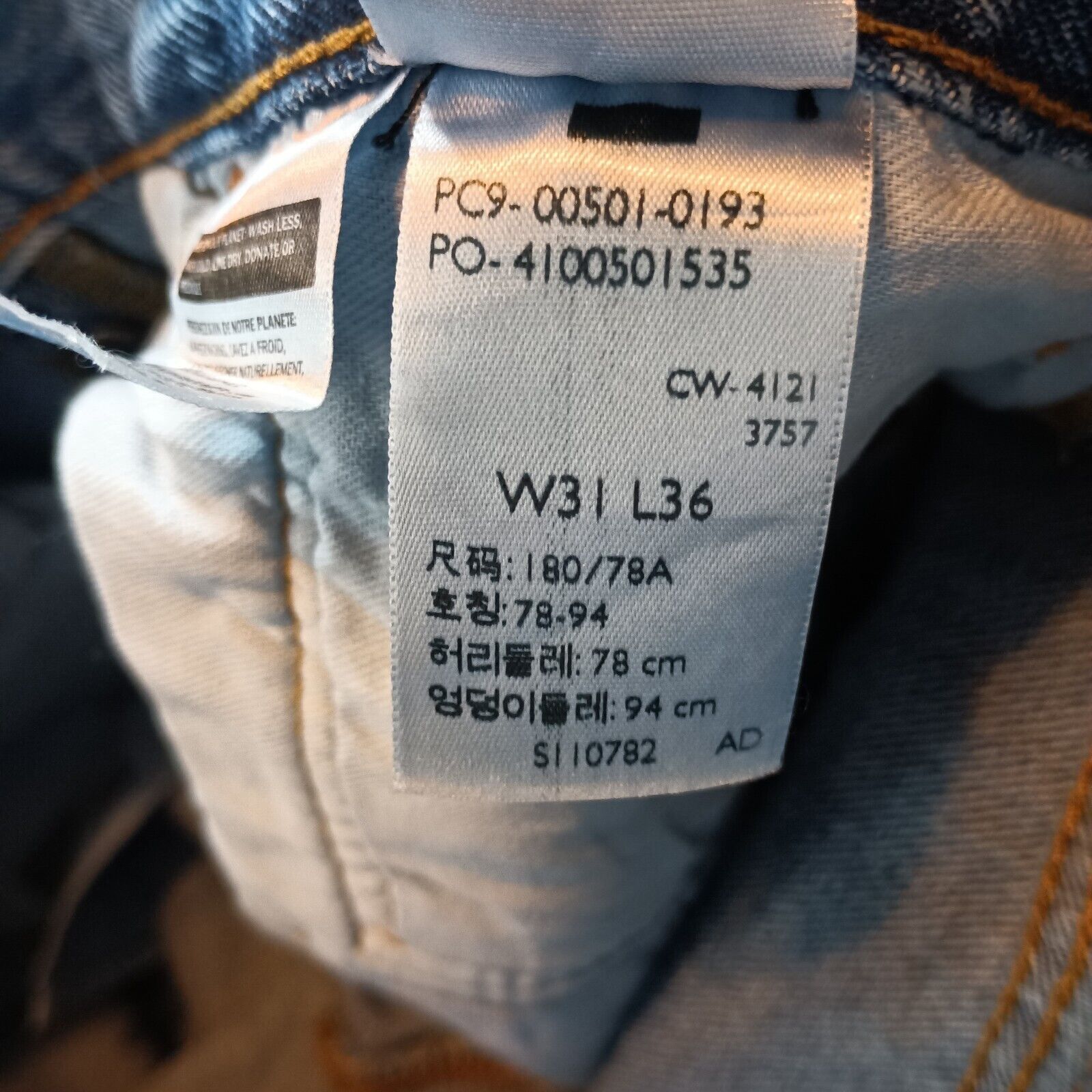 Levi's Levi's 501 Original Jeans Men's 31x36 Blue Button Fly Size US 31 - 7 Thumbnail