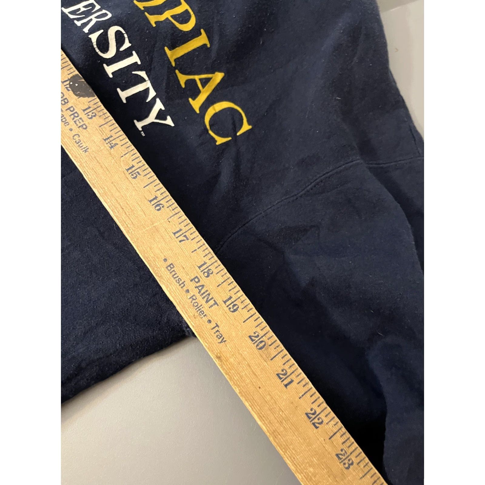 Champion VINTAGE Quinnipiac University Champion Navy Blue Crewneck Sweatshirt Size S Unisex Adults University Pullover Boys Girls Mens Womens Size US S / EU 44-46 / 1 - 5 Thumbnail